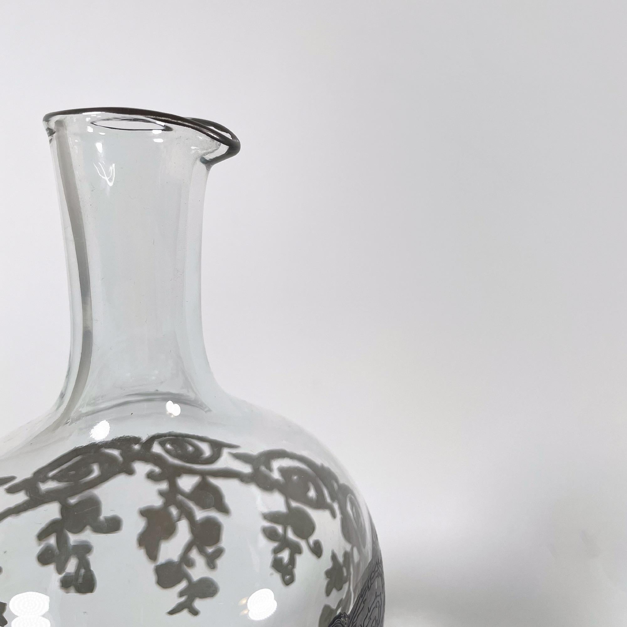 XX secolo Elegante vaso Soliflores in vetro dipinto a mano con polvere d'argento - anni '30 in vendita