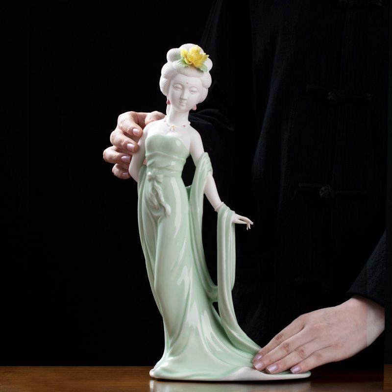 Hand-Painted Elegant Handcrafted Porcelain Beauty Figurine – Perfect Gift for Art Lovers