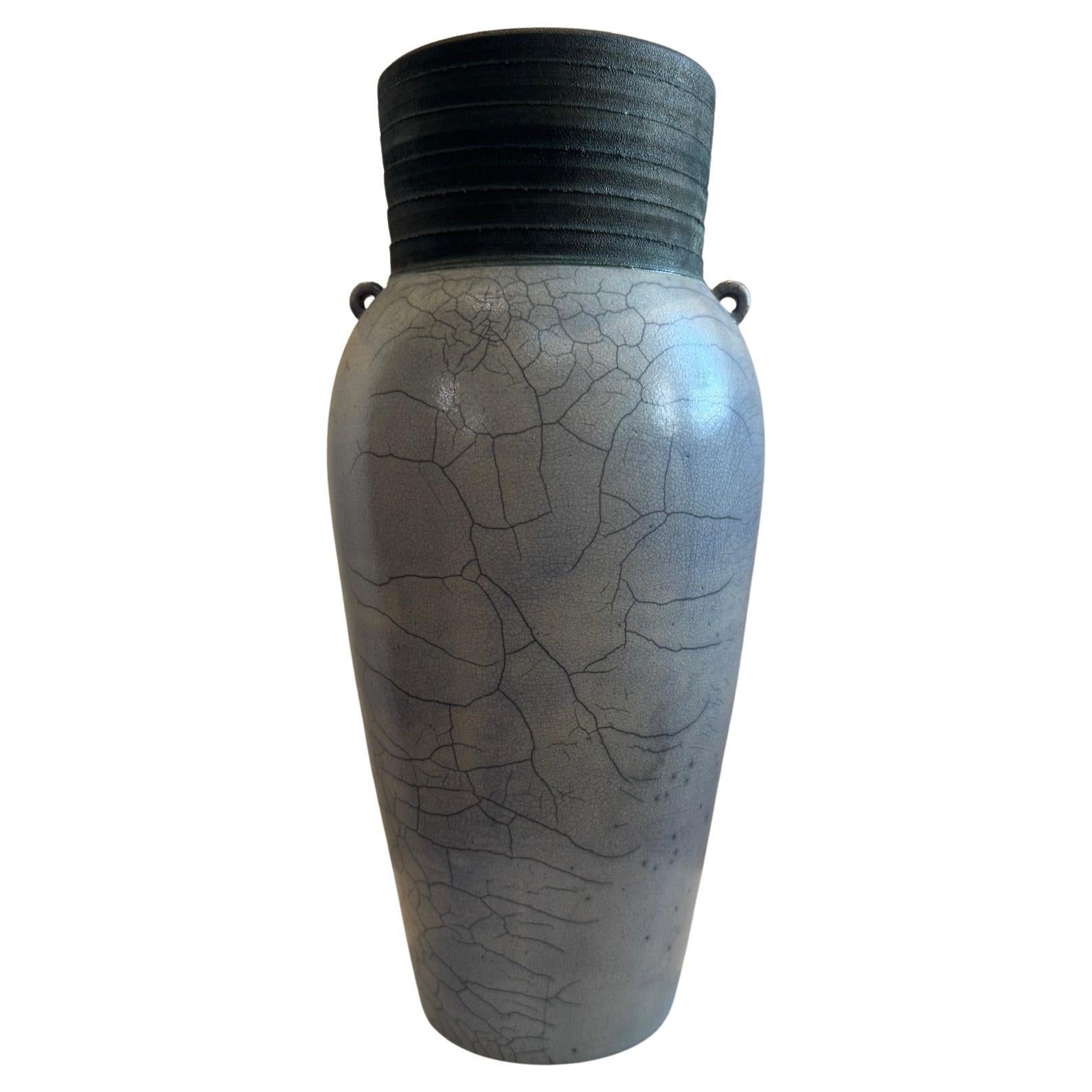 Elegante vaso in ceramica Raku lavorato a mano con smalto screziato e foro di drenaggio