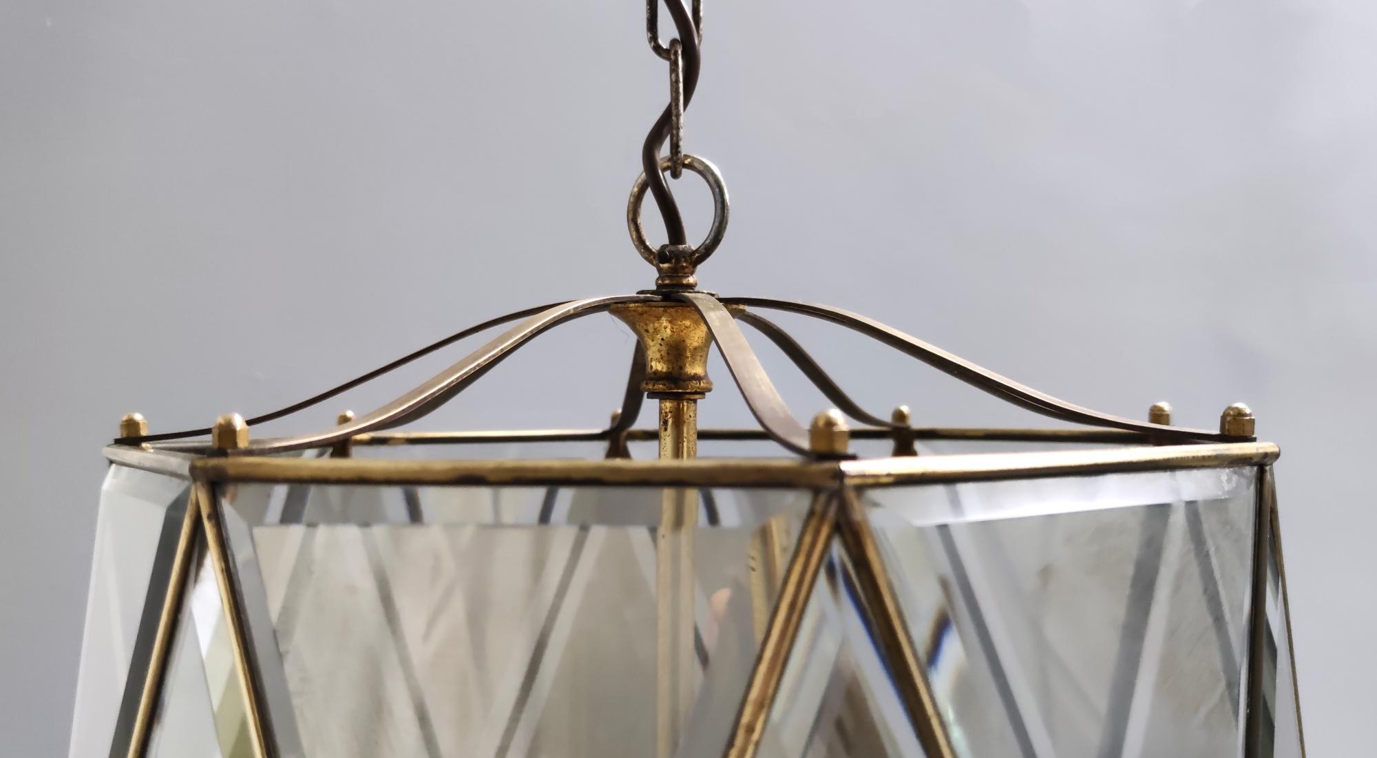 Elegant Handmande Octagonal Glass and Brass Pendant Lantern, Italy For Sale 3