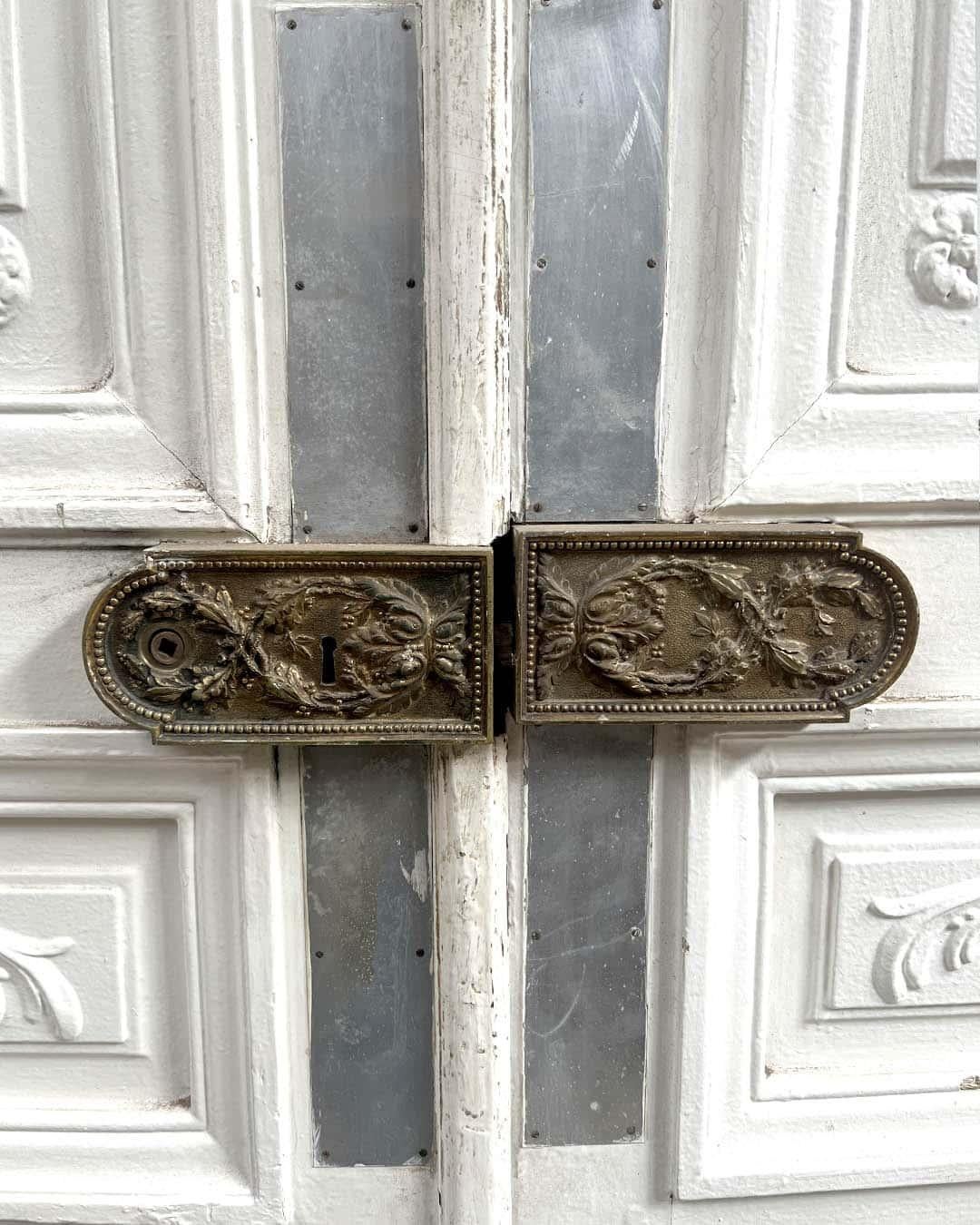 Francese Elegante porta a due battenti in stile Haussmann & Haussmann con pannelli decorativi, Francia, circa 1880 in vendita