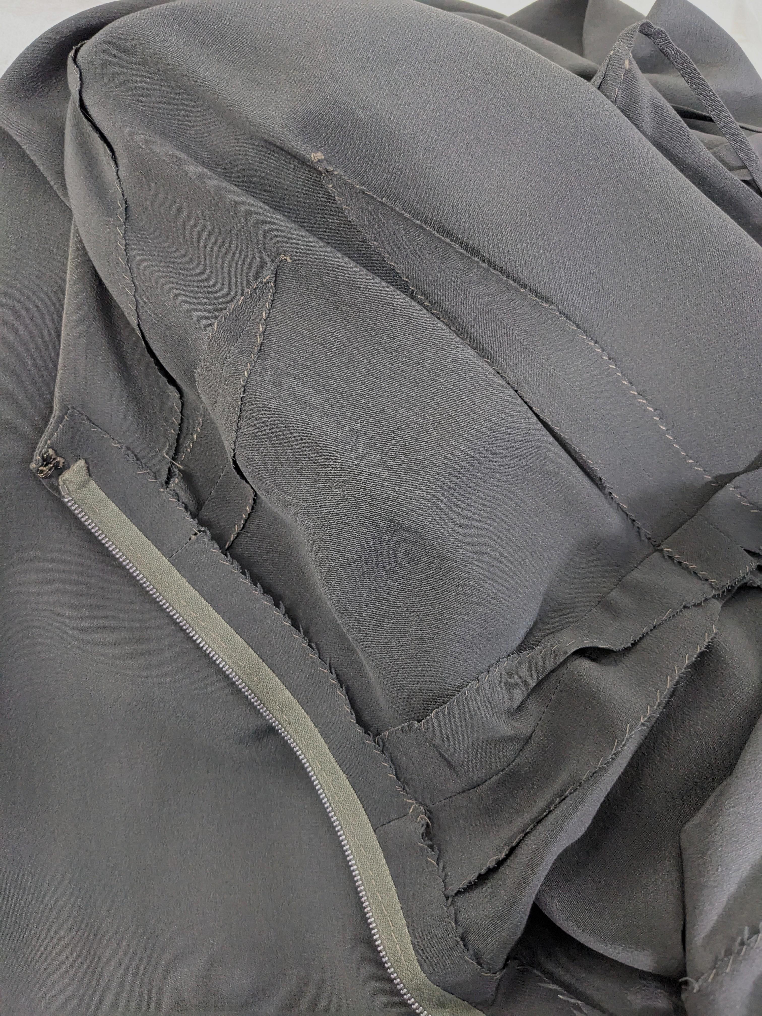 Elegant Haute Couture Madame Gres Anthracite Silk Crepe Ensemble For Sale 10