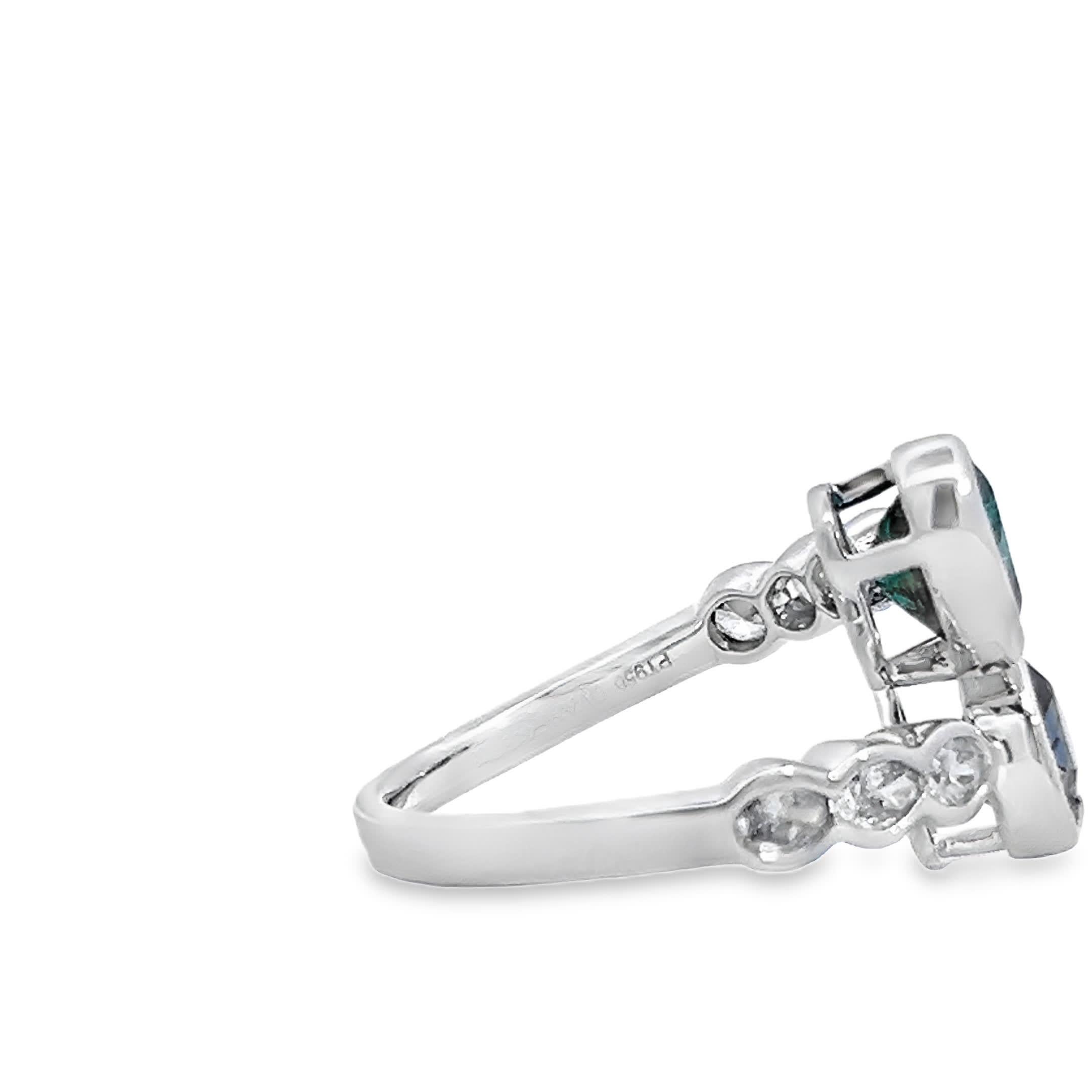 Eleganter herzförmiger Edelsteinring in Herzform Damen im Angebot