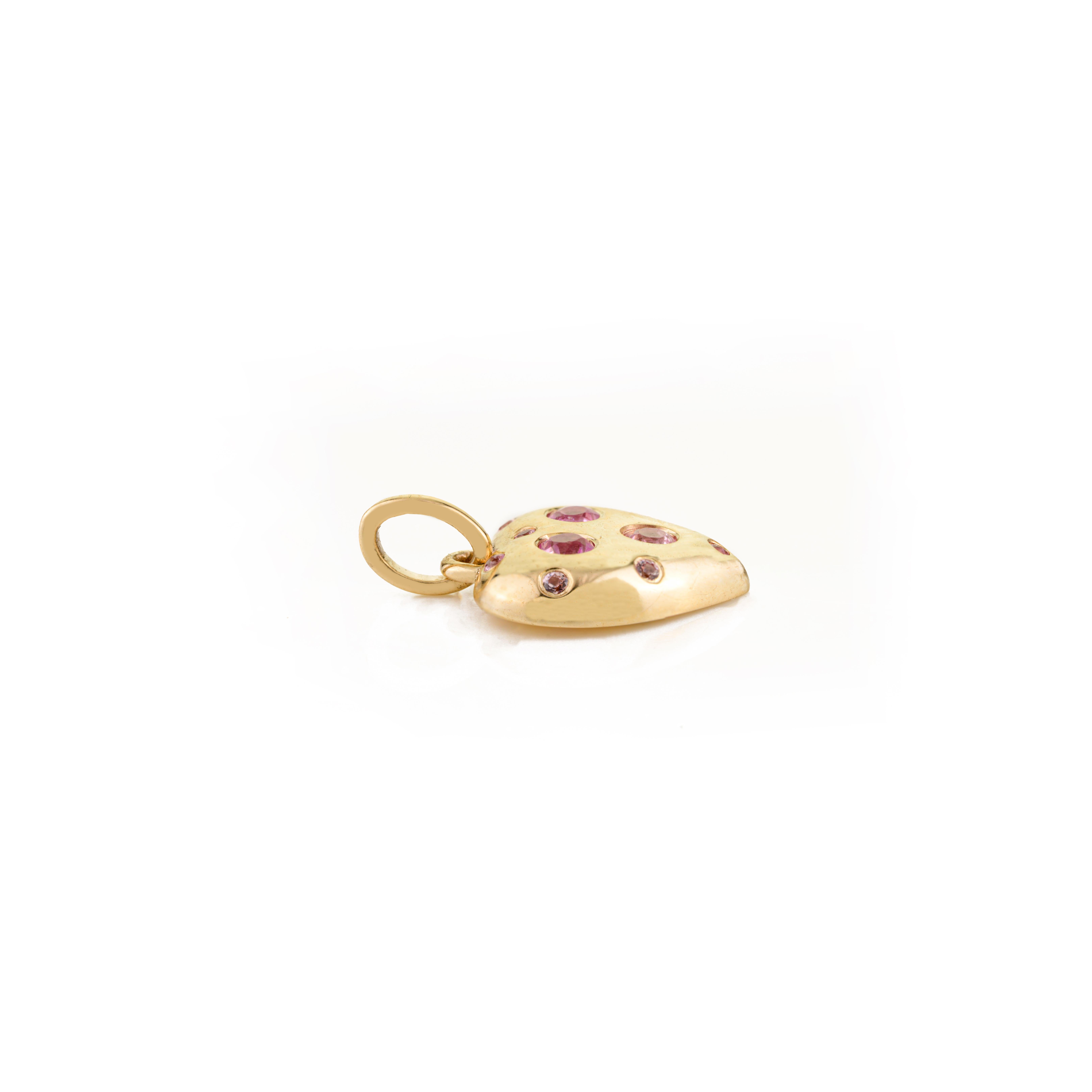 Elegant Heart-Shaped Pink Sapphire Charm Pendant in 14k Yellow Gold Gift for Her In condizioni Nuovo in vendita a New York, NY