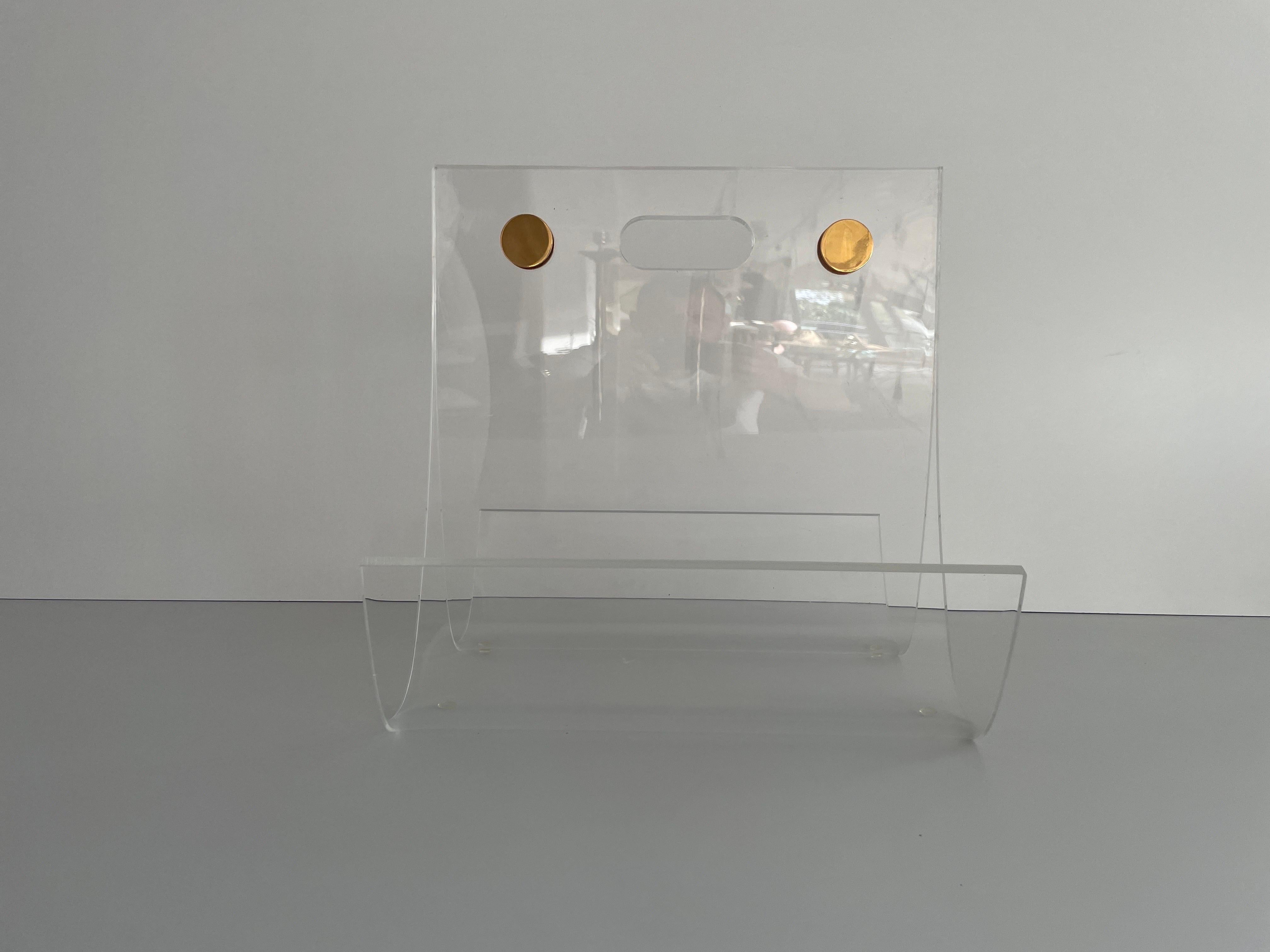 Elegant Heavy Thick Lucite Plexiglass Magazine Rack, 1970s, Germany In Excellent Condition For Sale In Hagenbach, DE