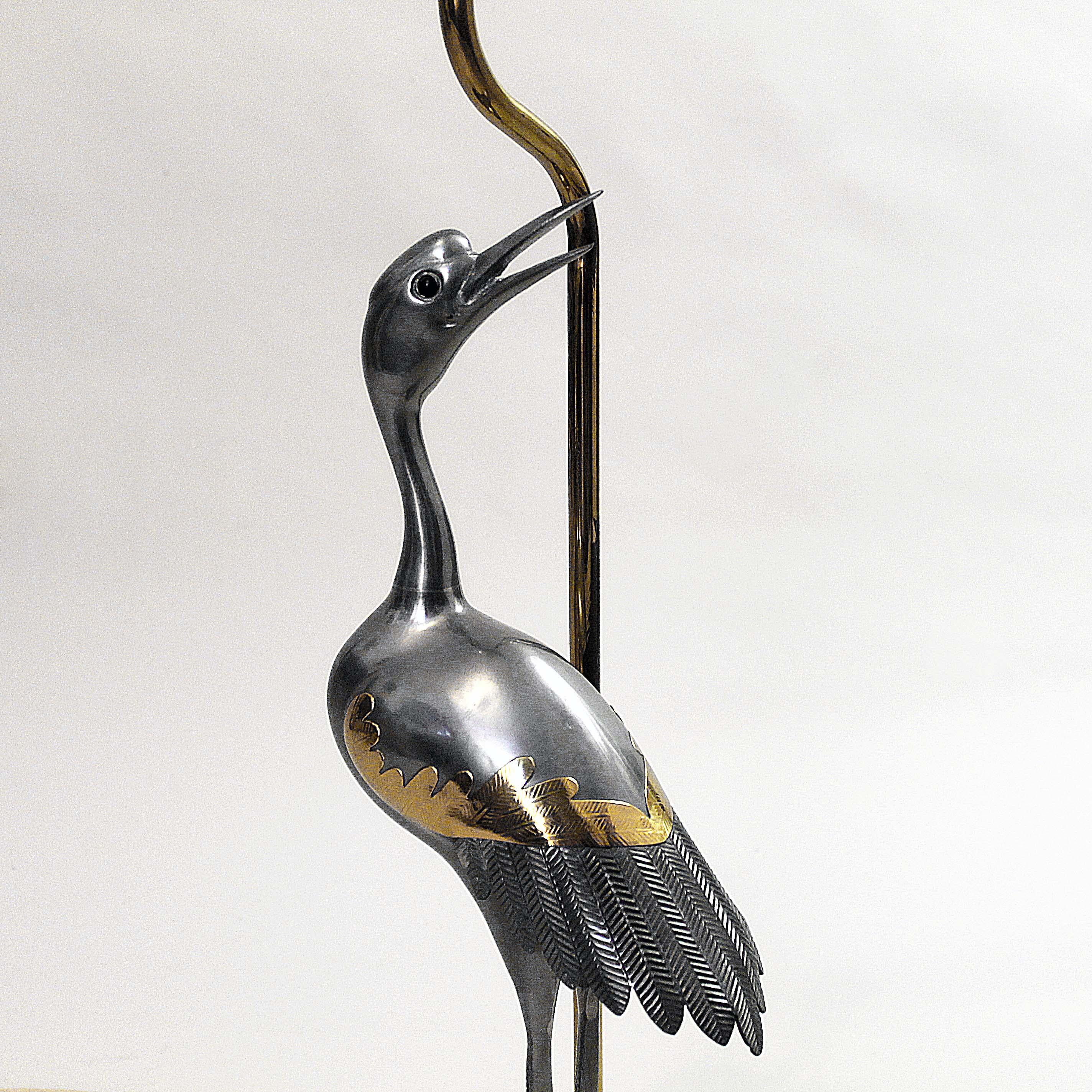 Elegant Heron Bird Chrome and Brass Table Lamp hollywood regency midcentury In Good Condition For Sale In London, GB