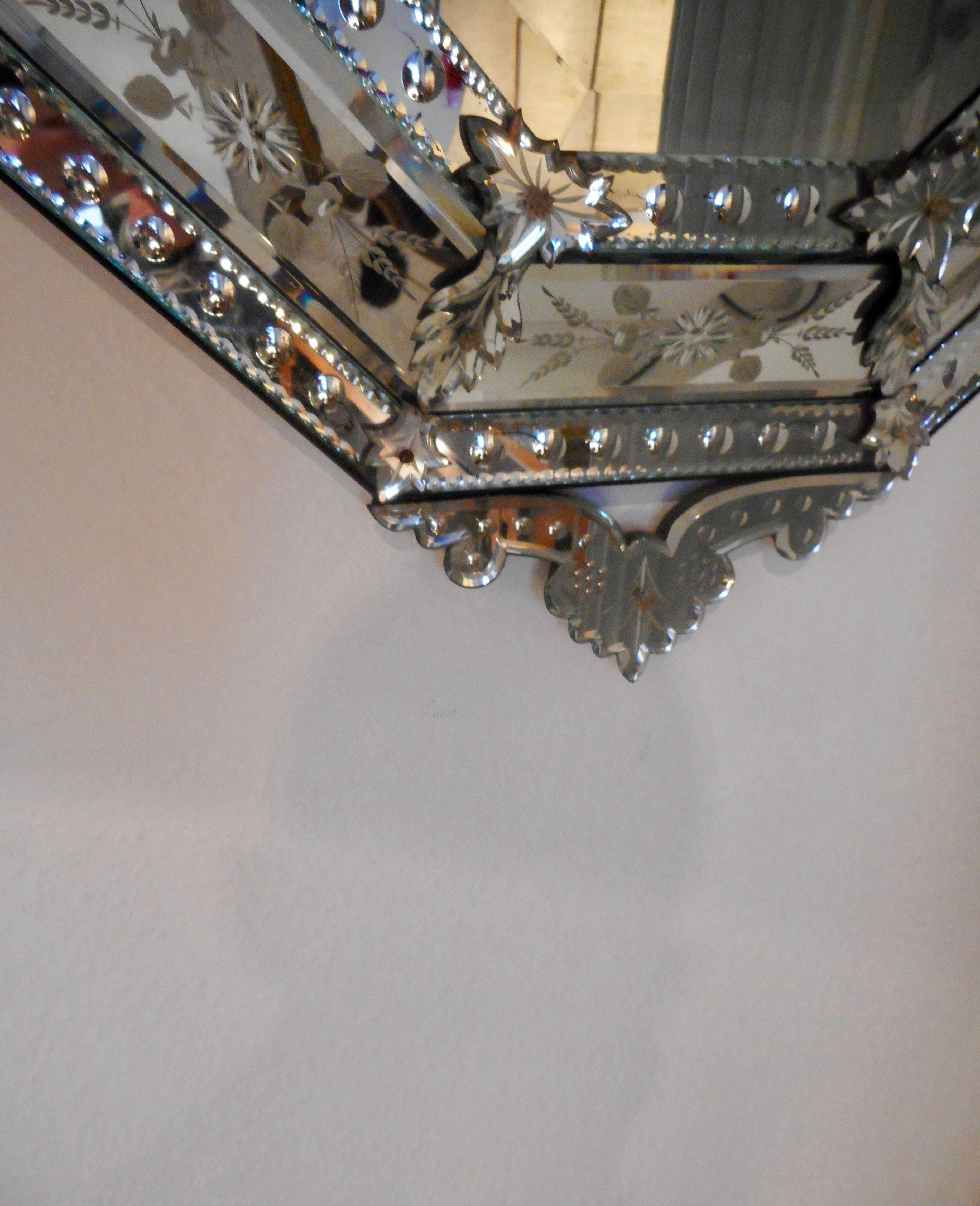 Elegant Octogonal Venetian Mirror, Italy, 1930 In Good Condition In Brussels, BE