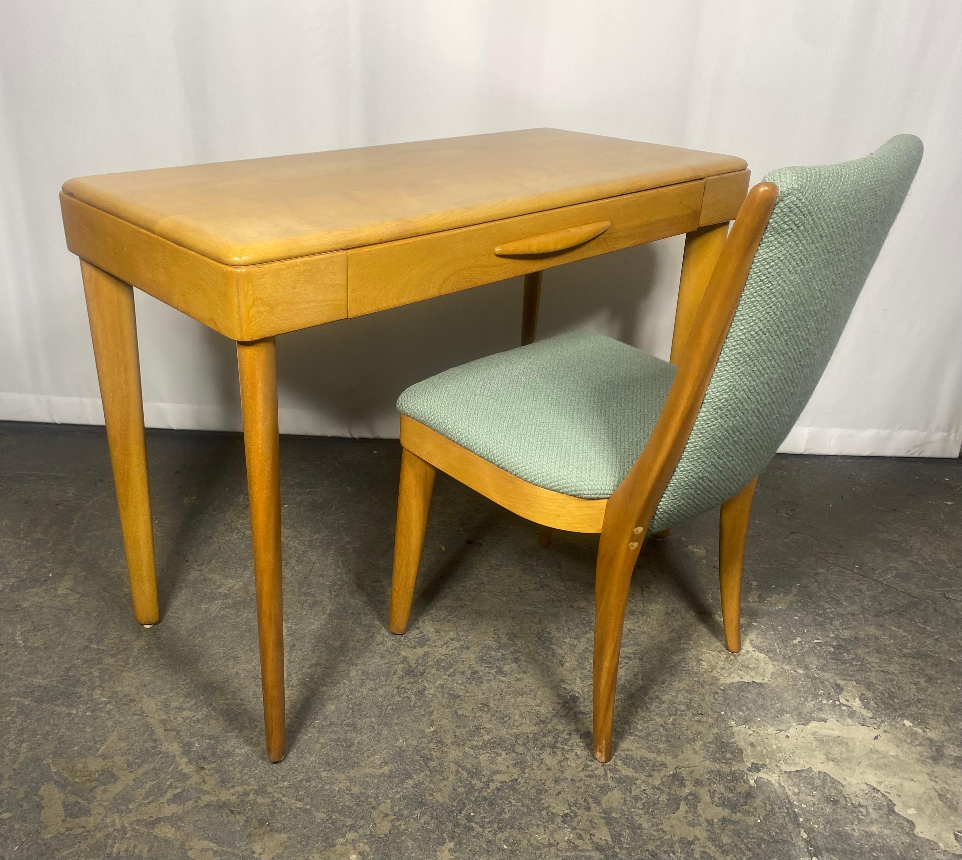 Mid-Century Modern Elegant Heywood Wakefield Ladies Writing Desk & Chair For Sale