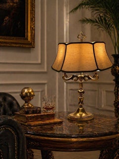Elegante lampada da tavolo in ottone Hollywood Regency, Germania, circa 1970