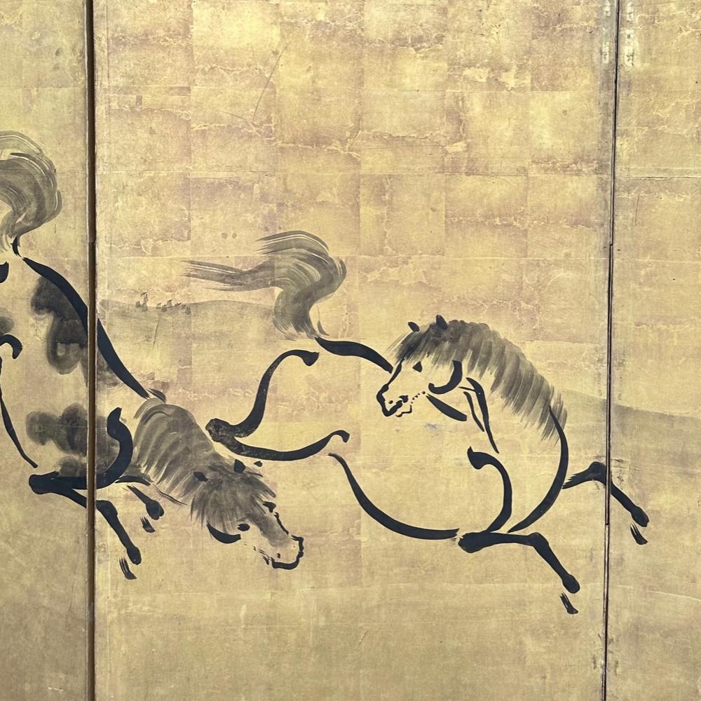 Écran de cheval élégant. Dans le style de Kano Tanshin Bon état - En vente à Fukuoka, JP