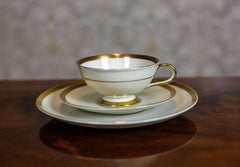 Elegant Hutschenreuther Selb Bavaria Porcelain Tea Cup Set, Mid-20th Century