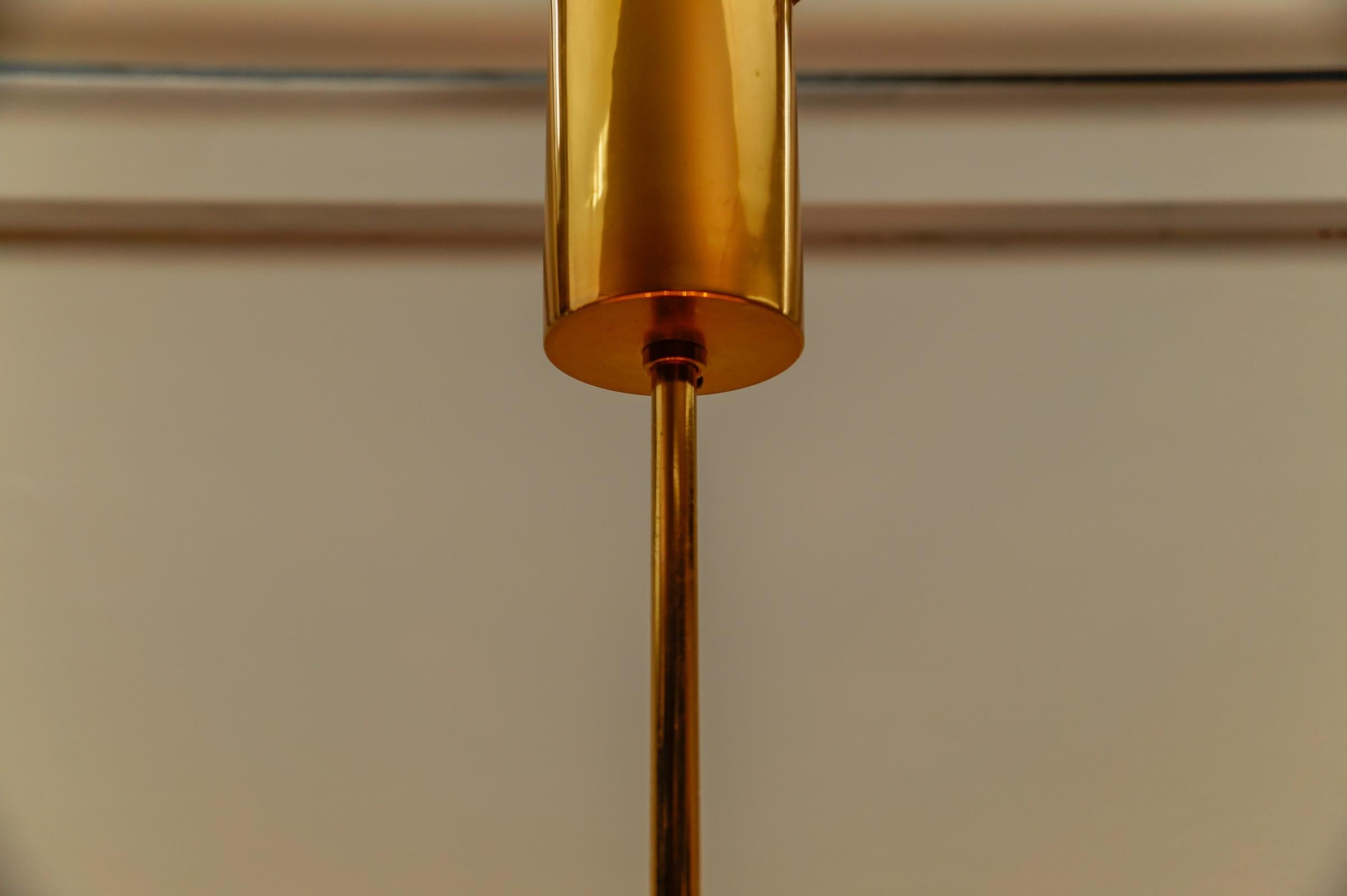 Chendelier élégant en verre de glace et bronze de J.T. Kamlar Franken KG, Autriche, années 1960 en vente 7