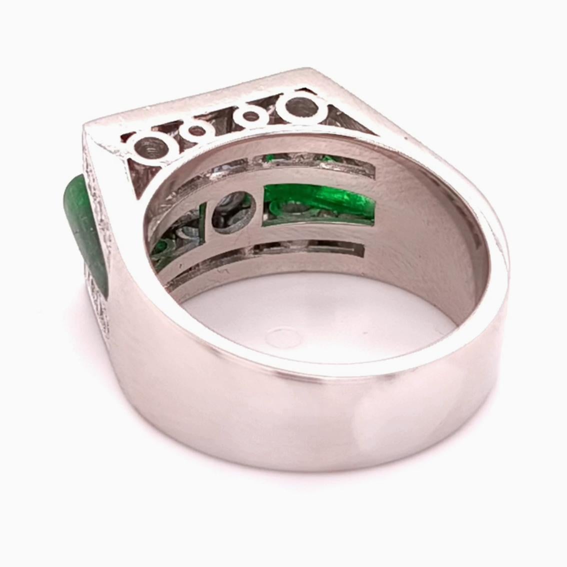 1960 Illario IGI Certified 1.33 ct Kashmir Sapphire Emerald Diamond Ring For Sale 1