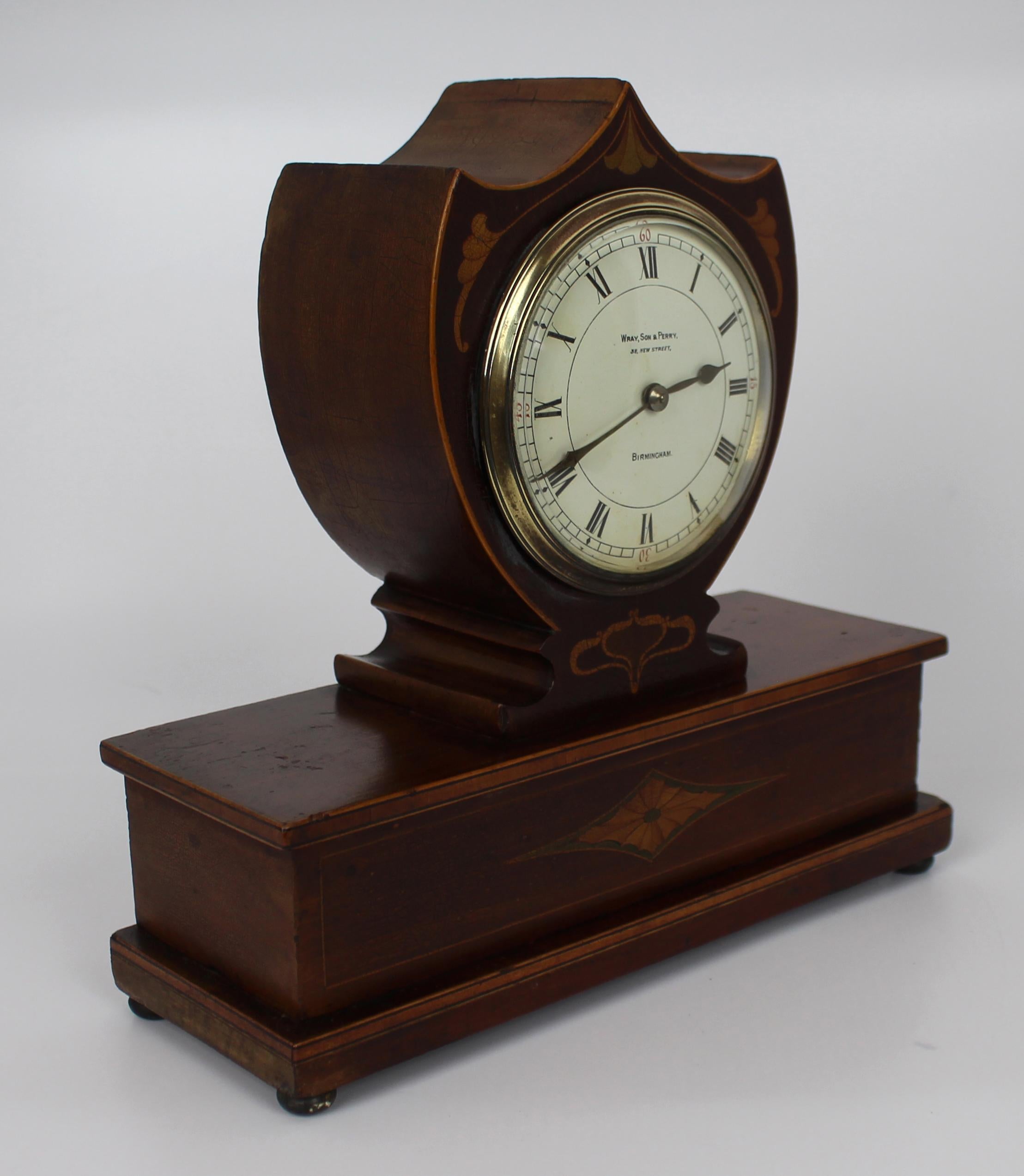 Britannico Eleganza dell'orologio da tavolo in mogano intarsiato di Wray, Son & Perry c.1900 in vendita