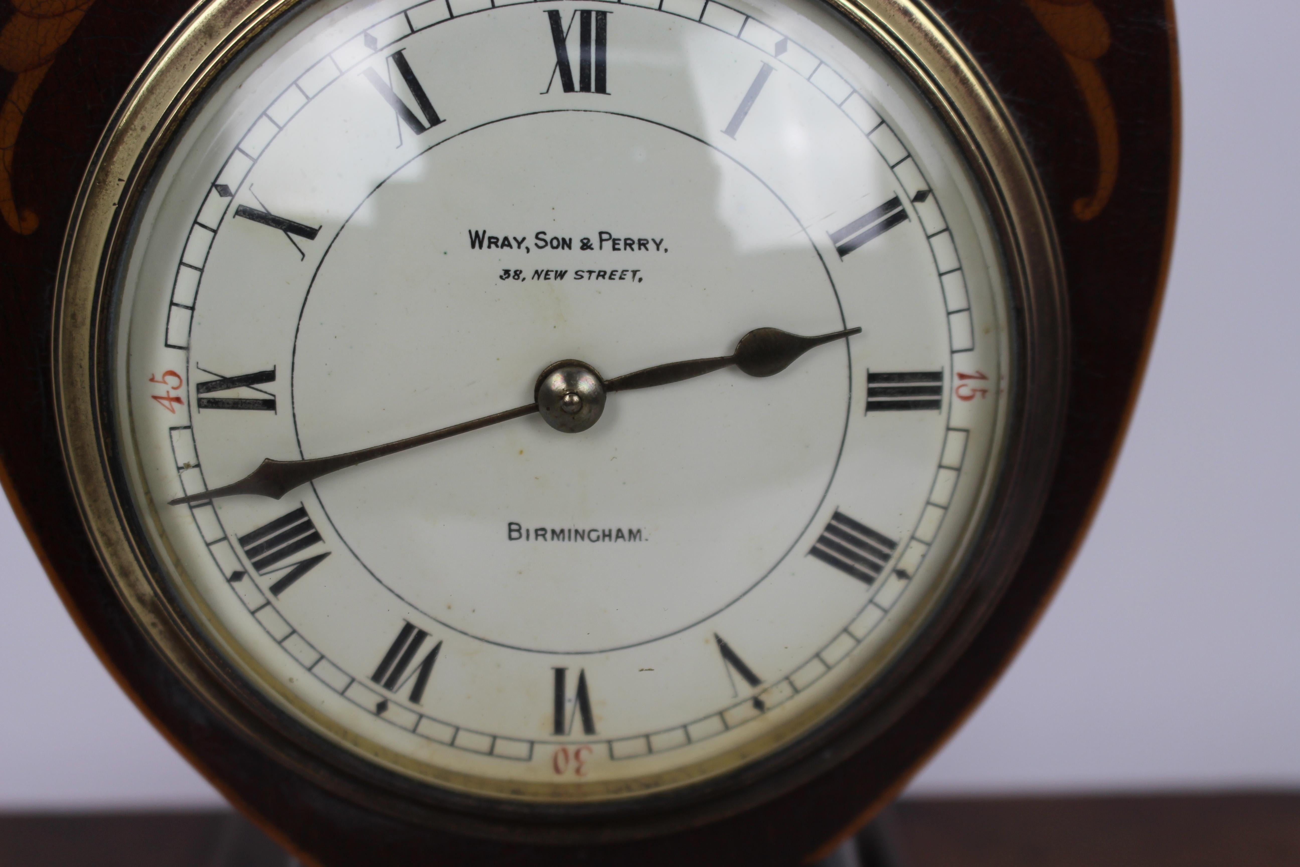 Eleganza dell'orologio da tavolo in mogano intarsiato di Wray, Son & Perry c.1900 in vendita 2