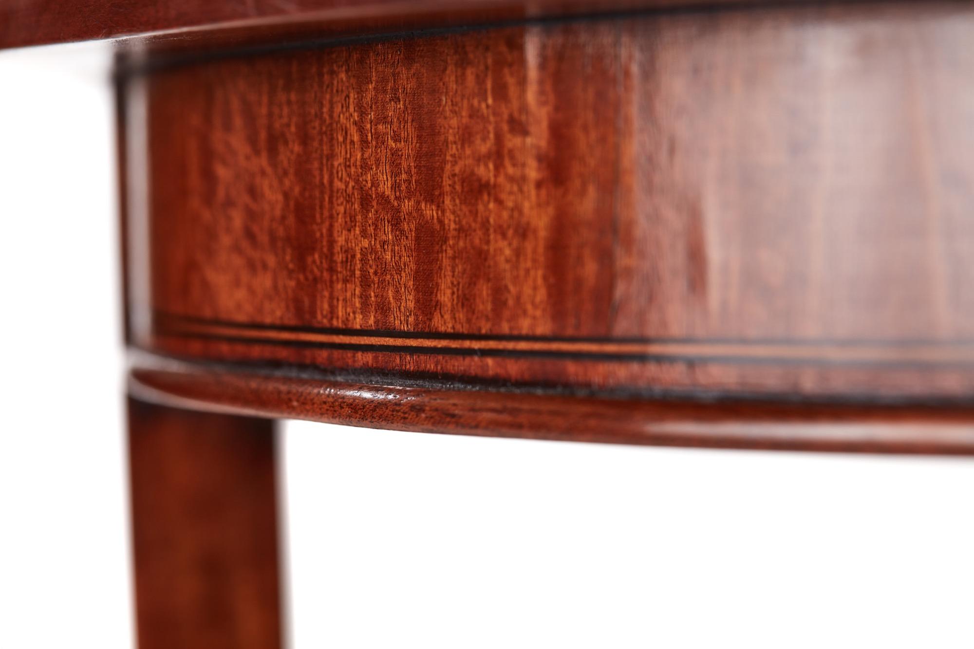 Inlay Elegant Inlaid Satinwood Round Antique Occasional Table