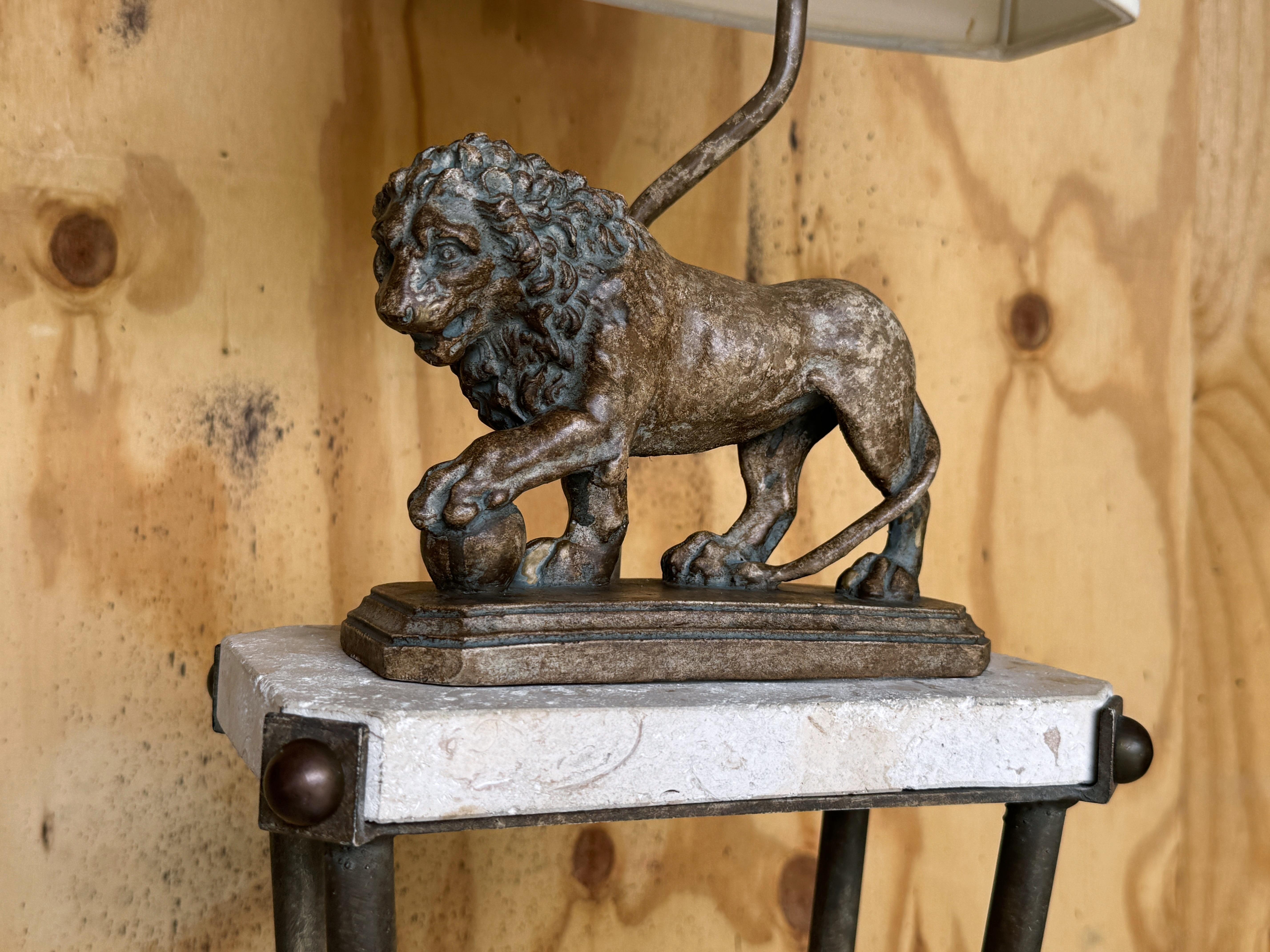 Elegant Iron & Marble Medici Lion Motif Floor Lamp Attributed Maitland -Smith For Sale 9