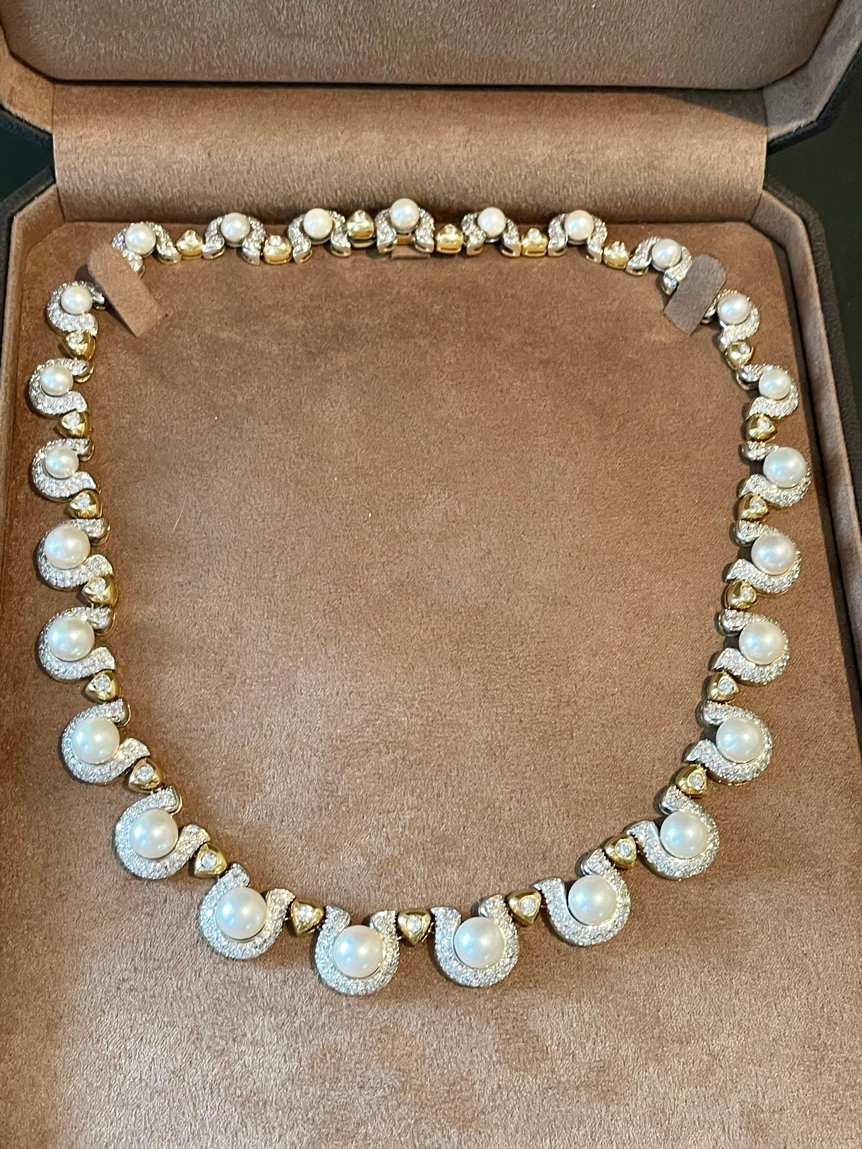 Brilliant Cut Elegant italian 18 K yellow white Gold Pearl Diamond necklace For Sale