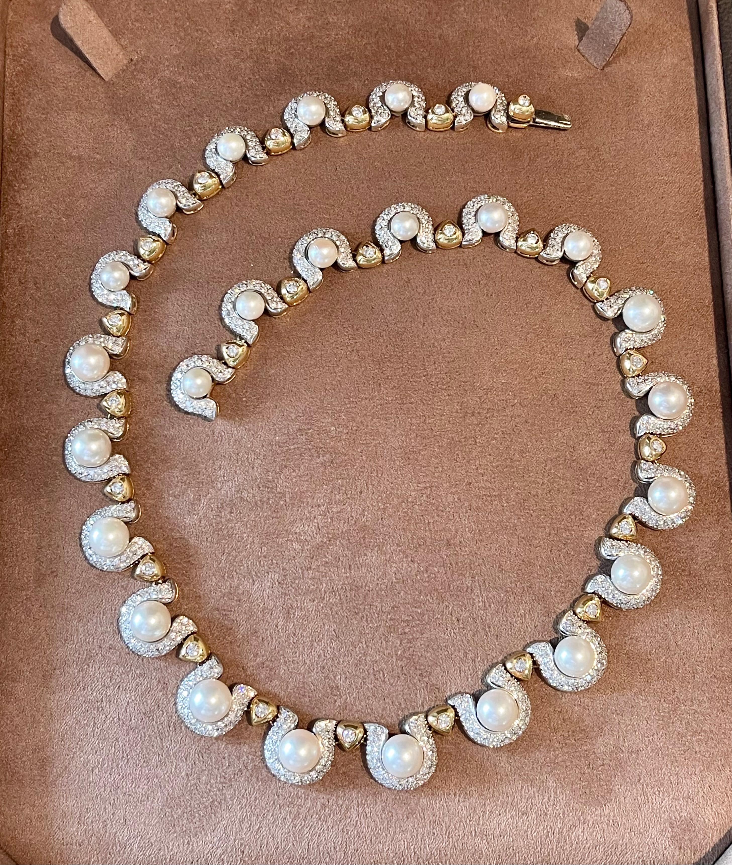 Elegant italian 18 K yellow white Gold Pearl Diamond necklace In Good Condition For Sale In Zurich, Zollstrasse