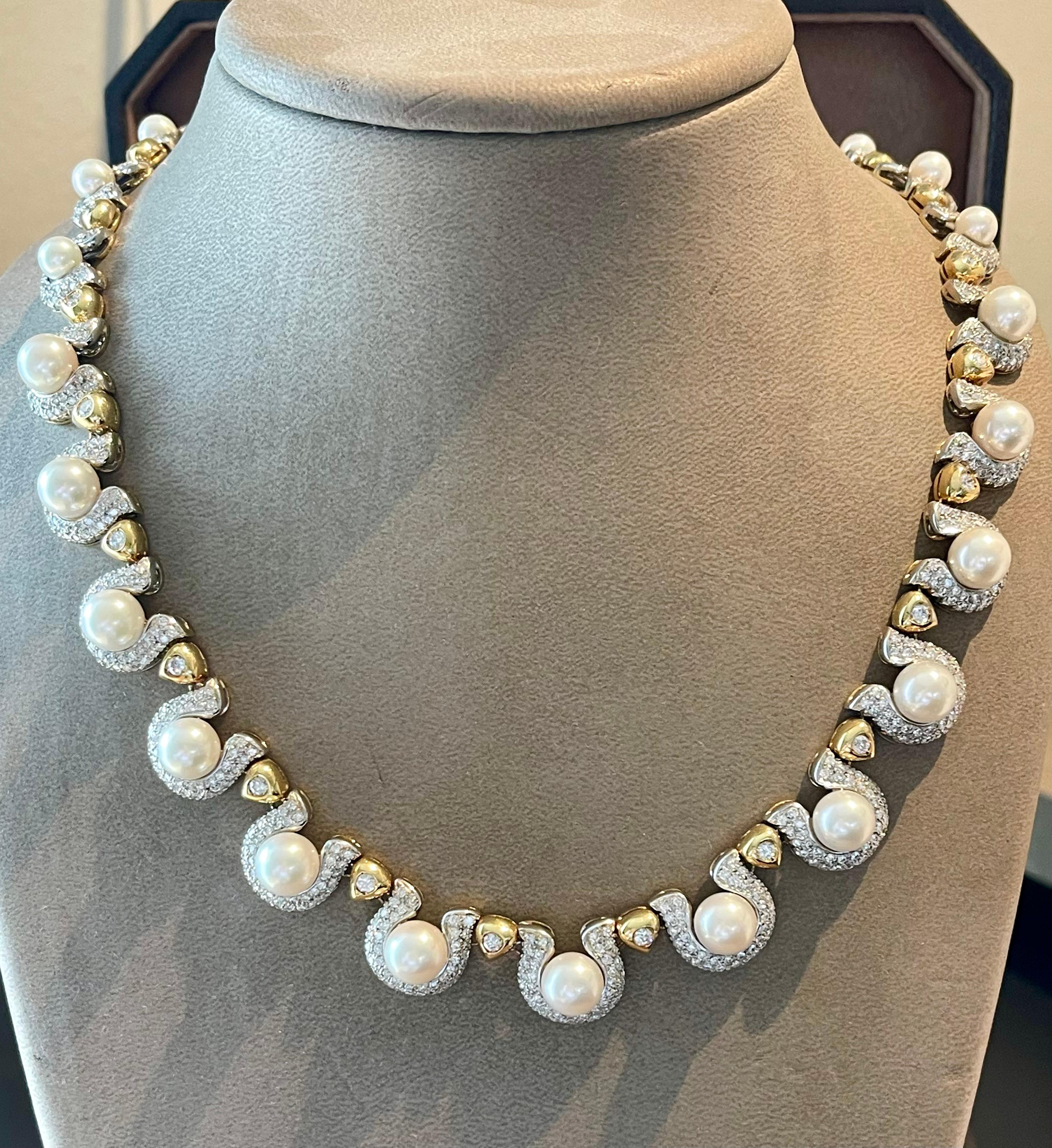 Women's Elegant italian 18 K yellow white Gold Pearl Diamond necklace For Sale