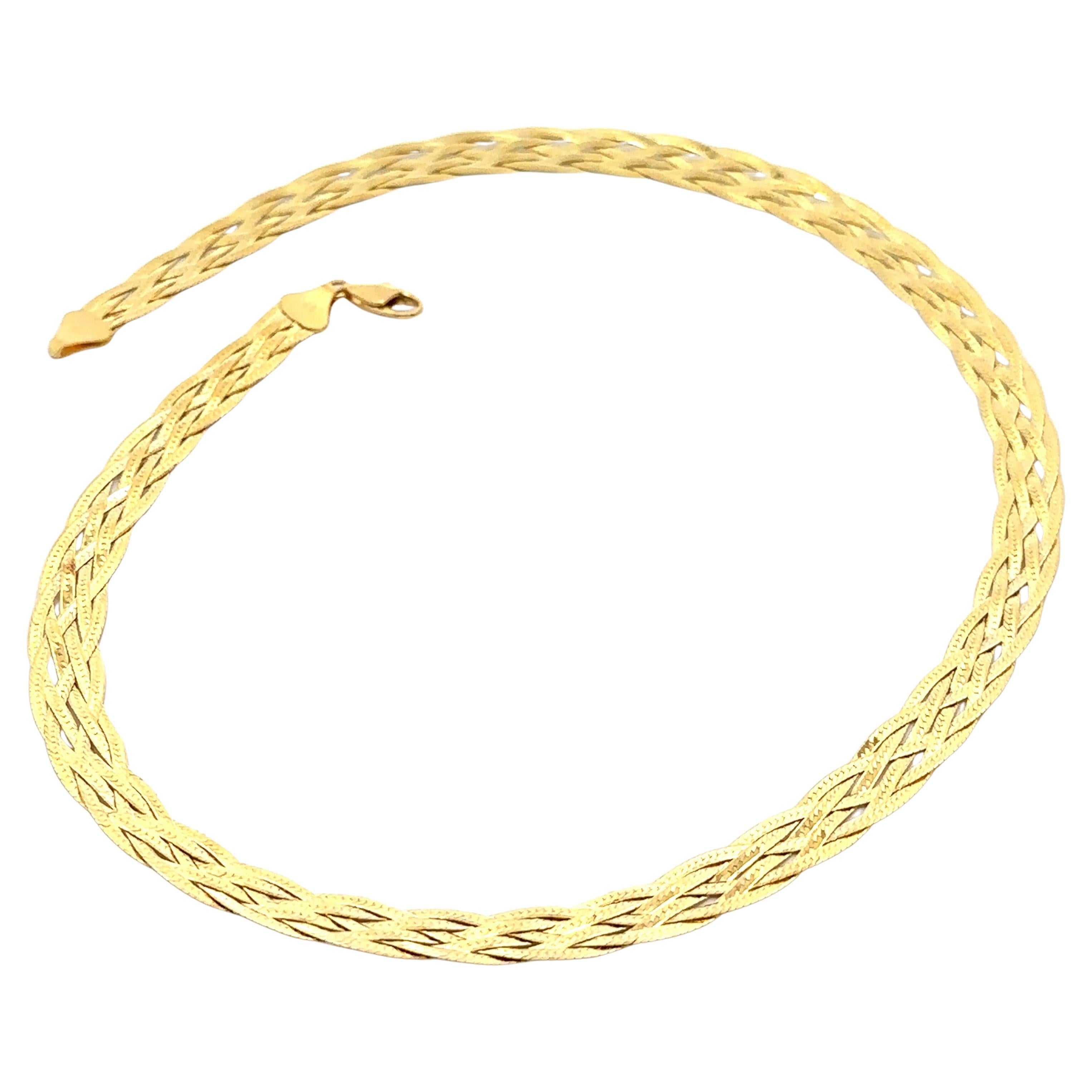 Elegant Italian 18k Yellow Gold 18" Braided Flat Herringbone Chain Necklace For Sale