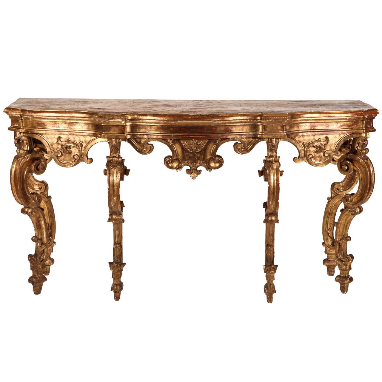 Elegant Italian 18th Century Giltwood Console Table For Sale 2