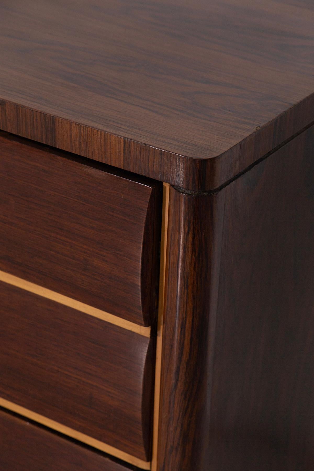 Mid-Century moderno Elegant Italian art deco chest of drawers with brass inserts in vendita
