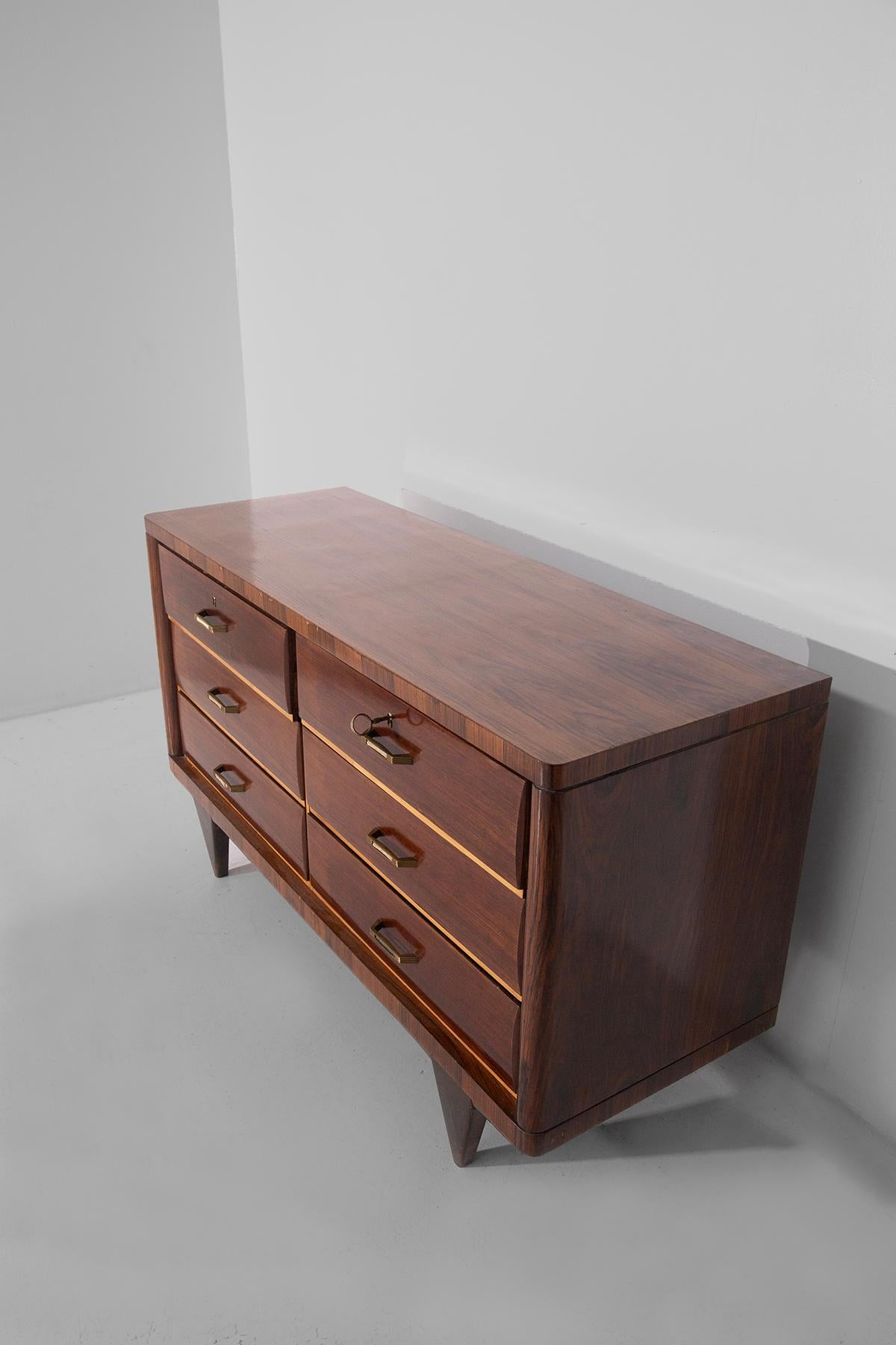Ottone Elegant Italian art deco chest of drawers with brass inserts in vendita