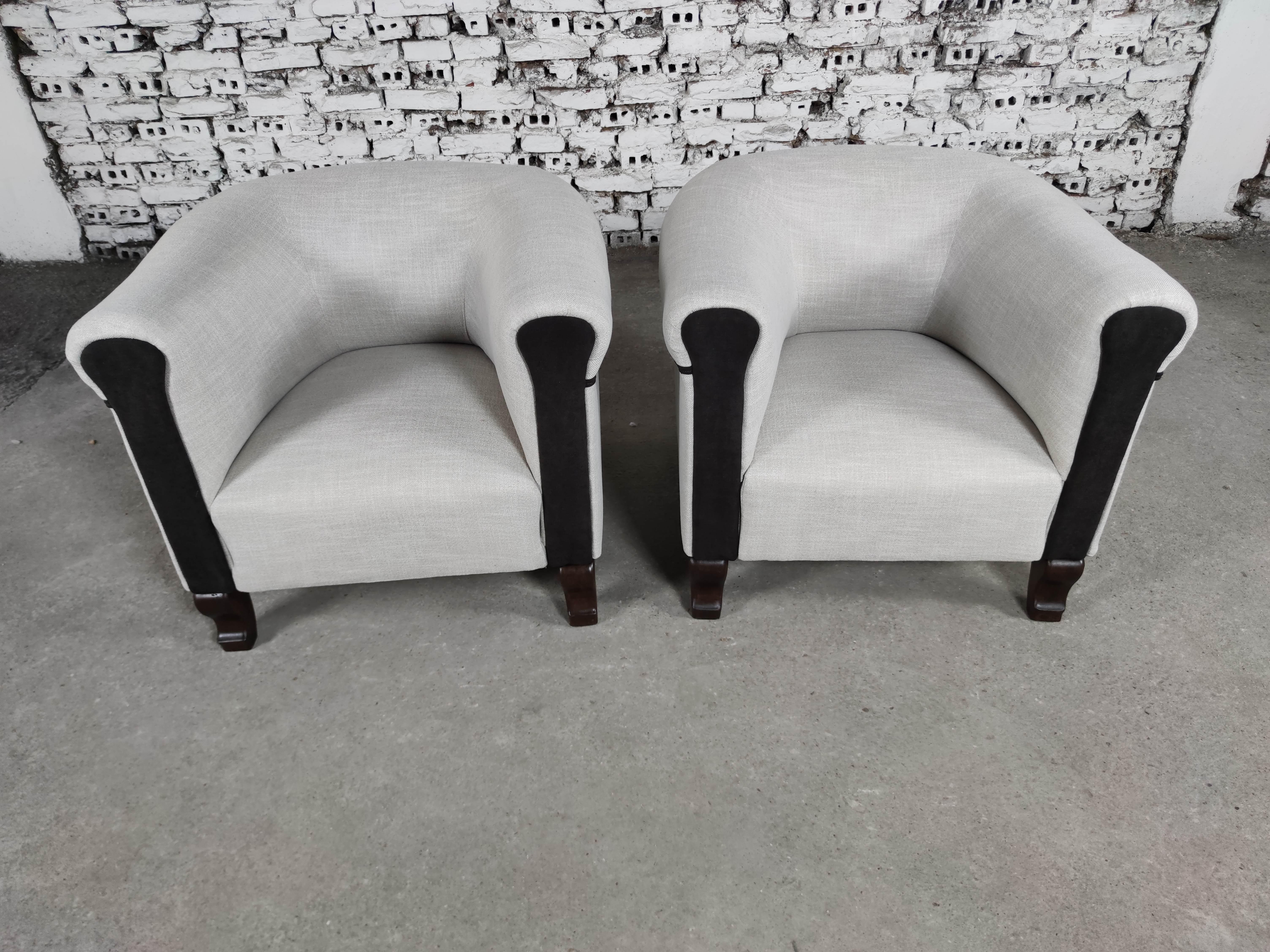 Elegance Italian Art Deco Club Armchairs, Reupholstered - a Pair 1