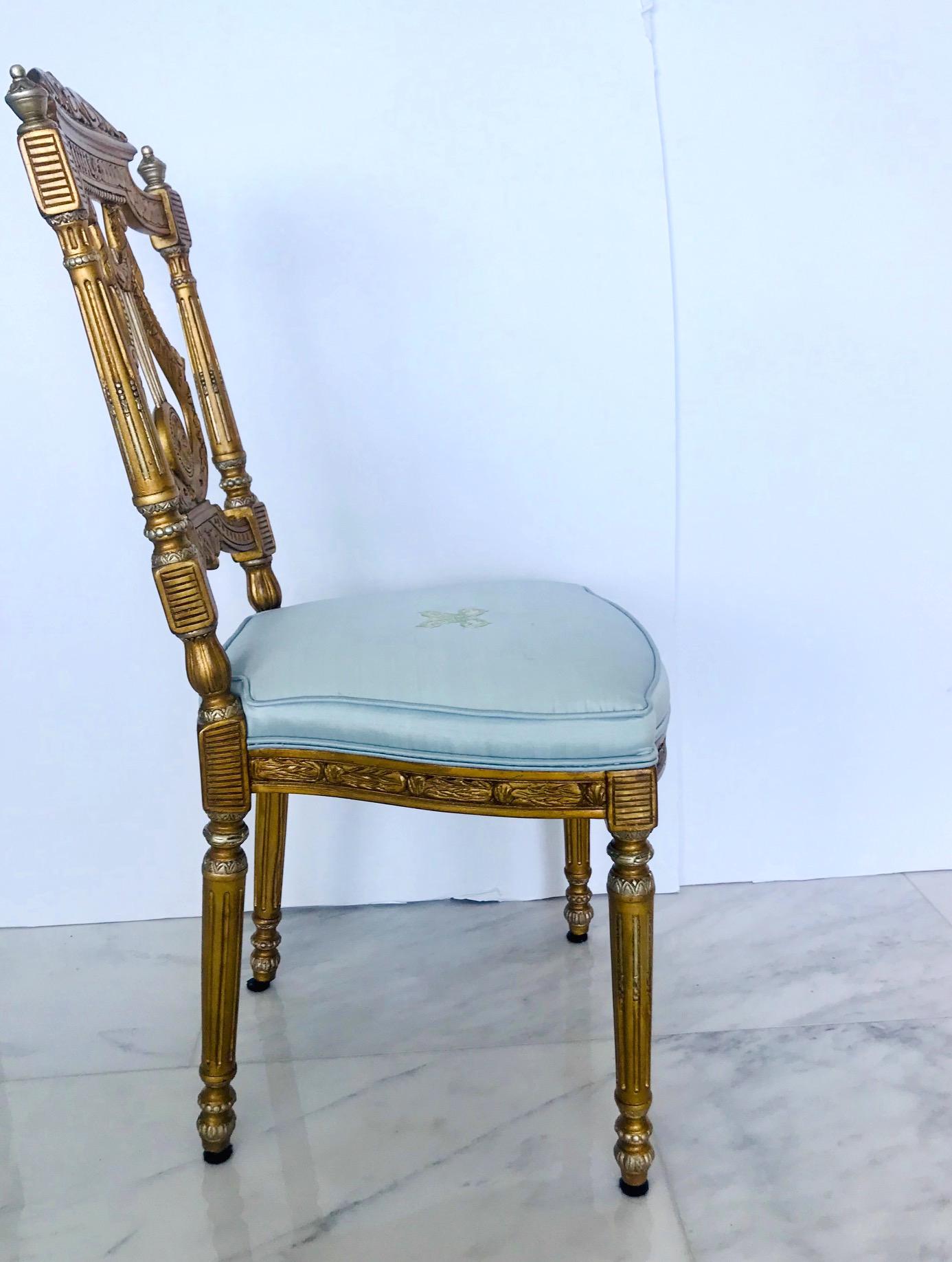 Elegant Italian Belle Époque Lyre Chair in Antique Gold Leaf 3