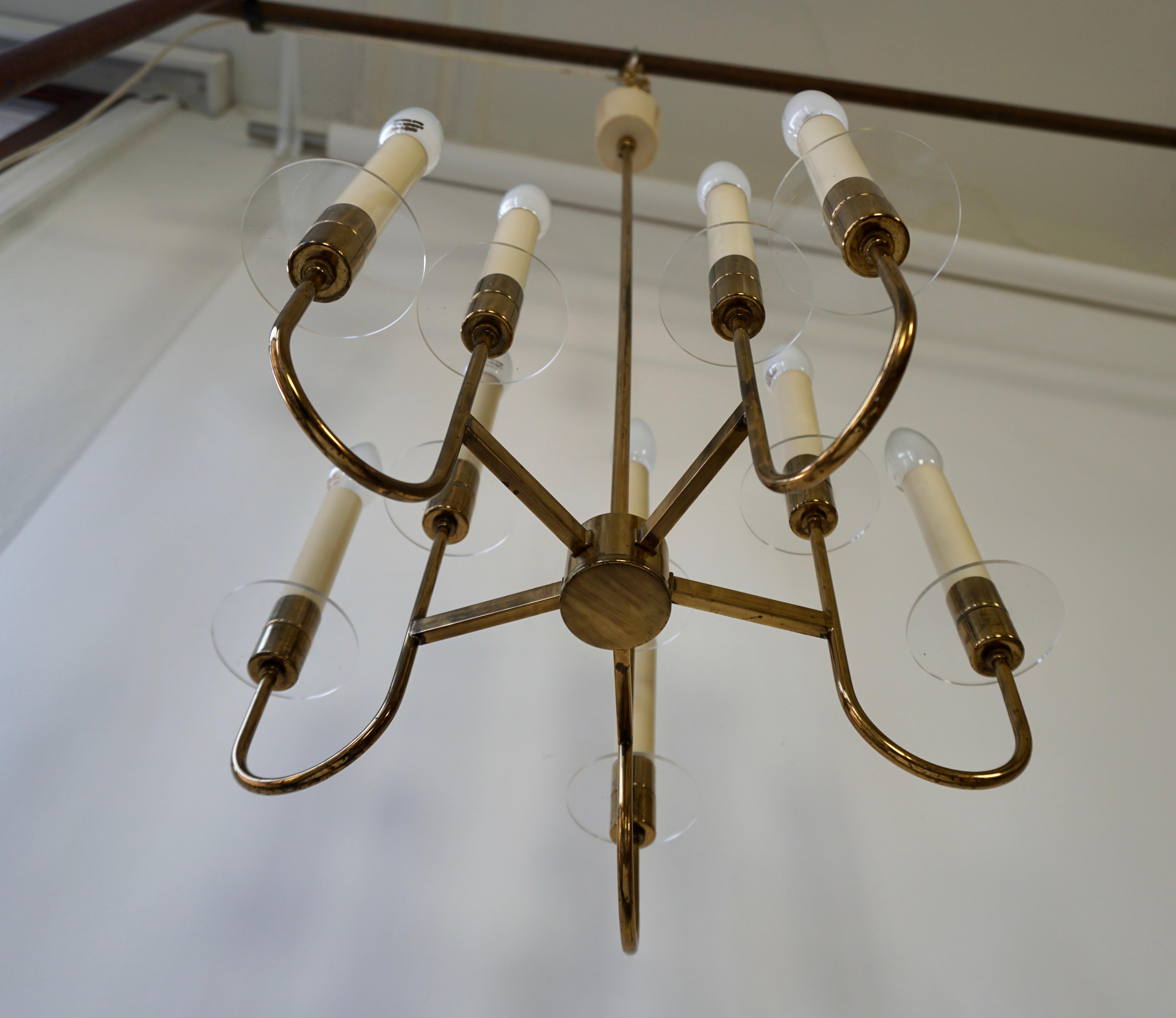 Elegant Italian Brass and Glass Chandelier In Good Condition For Sale In Antwerp, BE