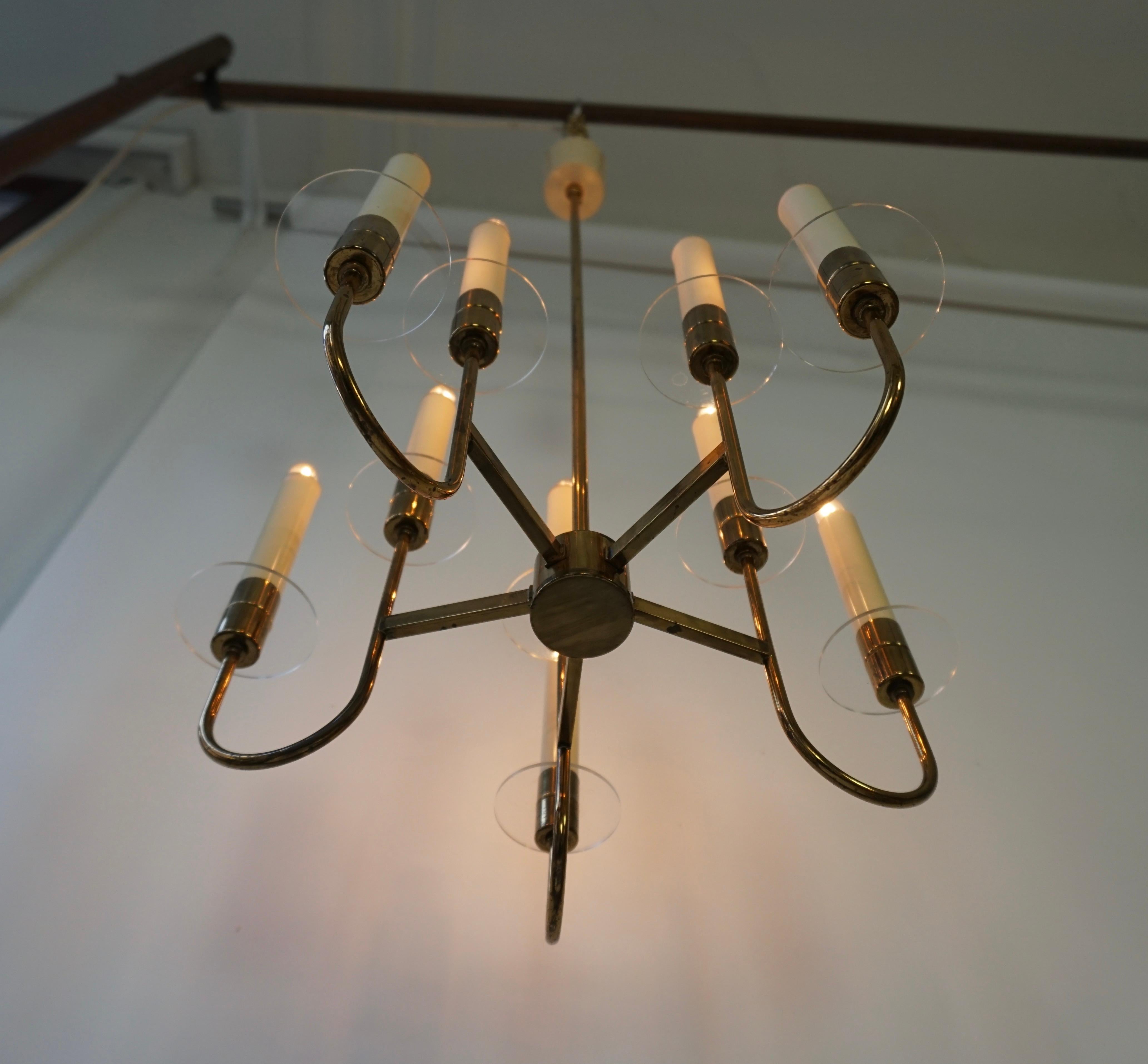 20th Century Elegant Italian Brass and Glass Chandelier For Sale