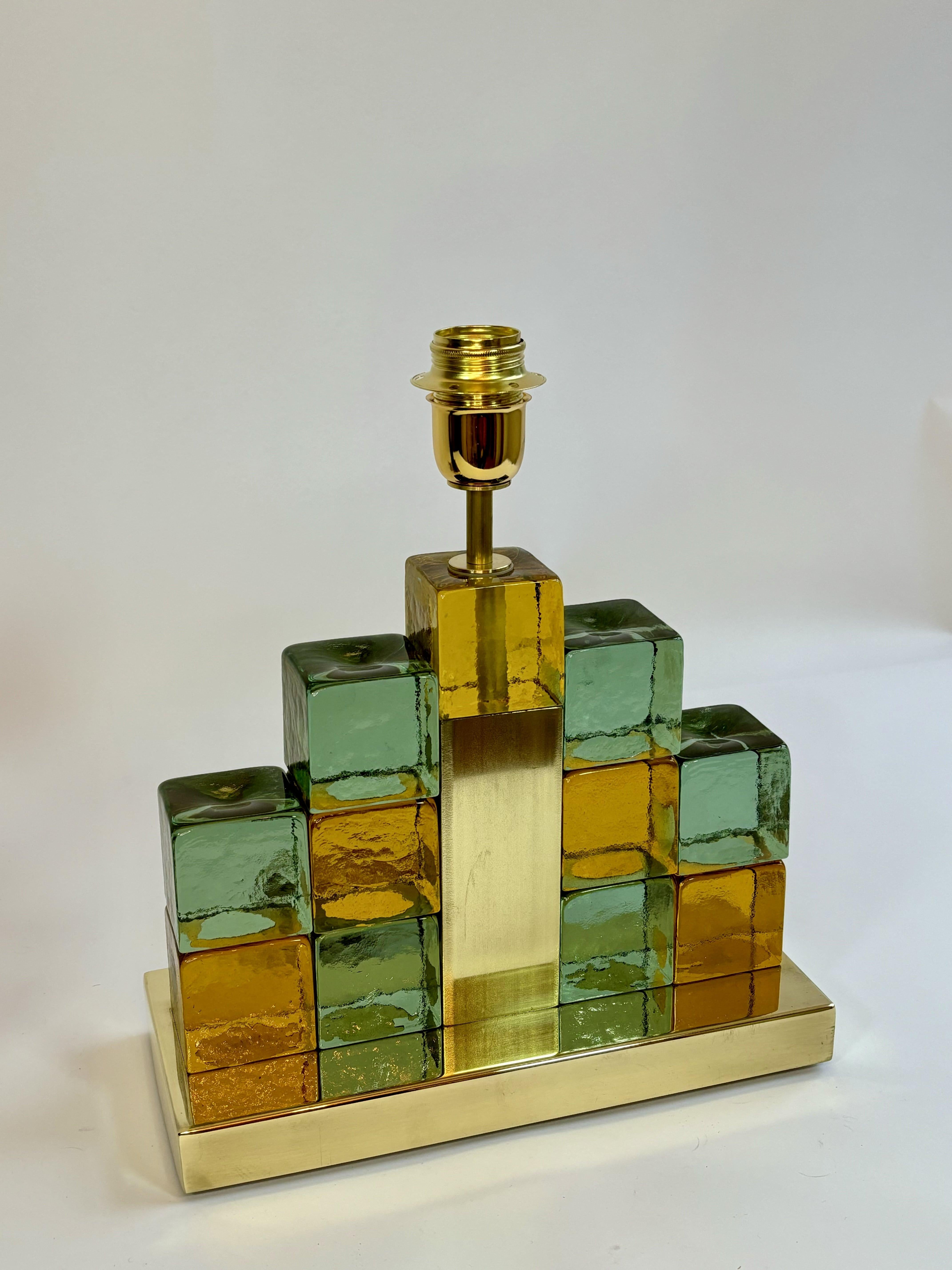 Mid-Century moderno Eleganti lampade a cubo in ottone e vetro di Murano - Design contemporaneo