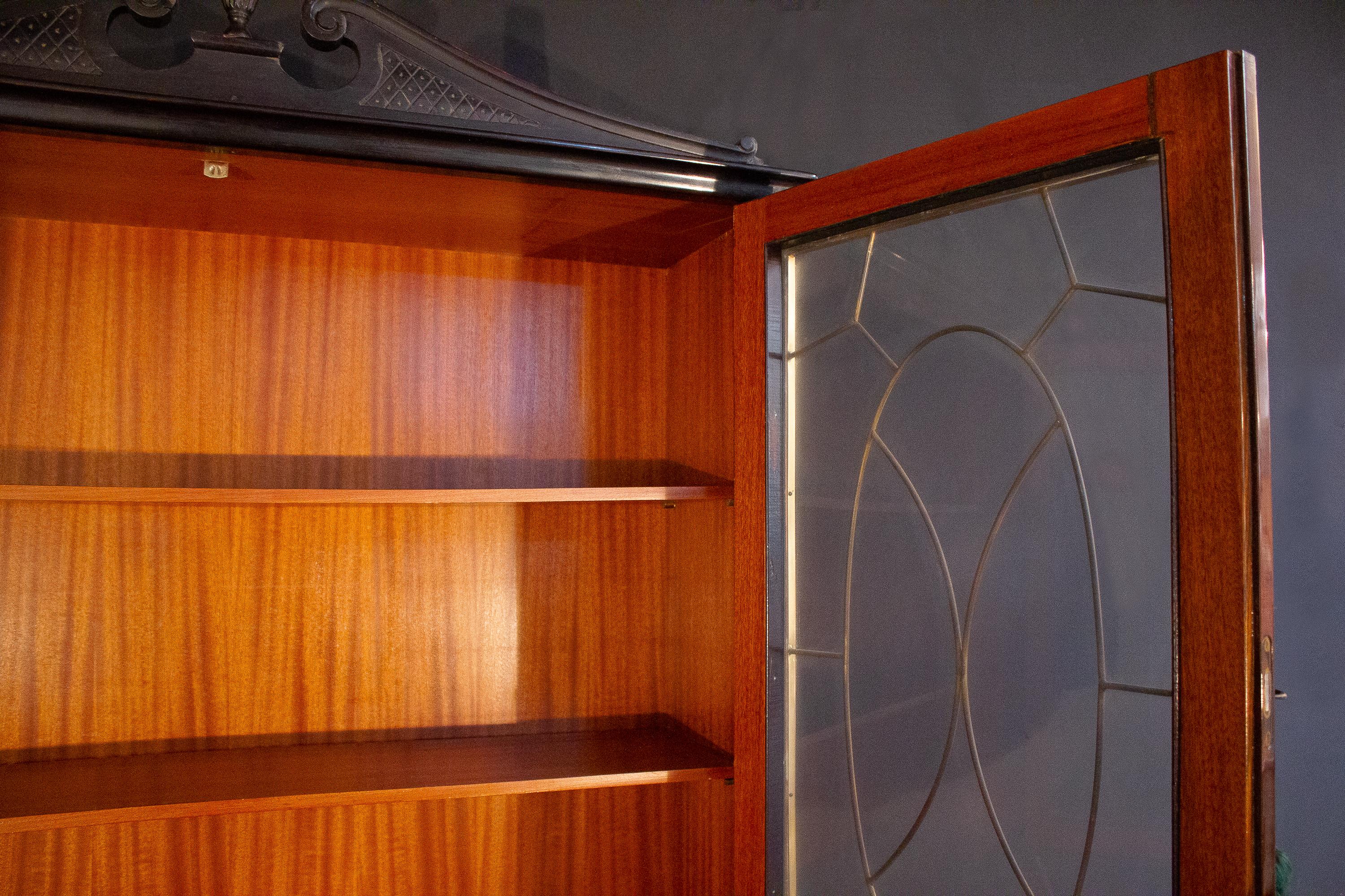 Elegant Italian Cabinet Bookcase Attributed to Paolo Buffa, 1950s For Sale 4