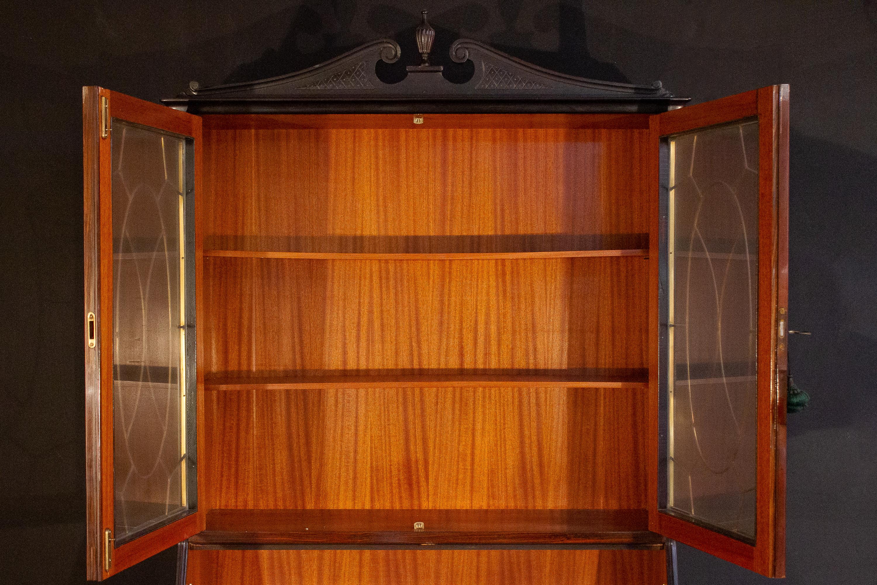 Elegant Mid-Century Italian Cabinet Bookcase, 1950s For Sale 5