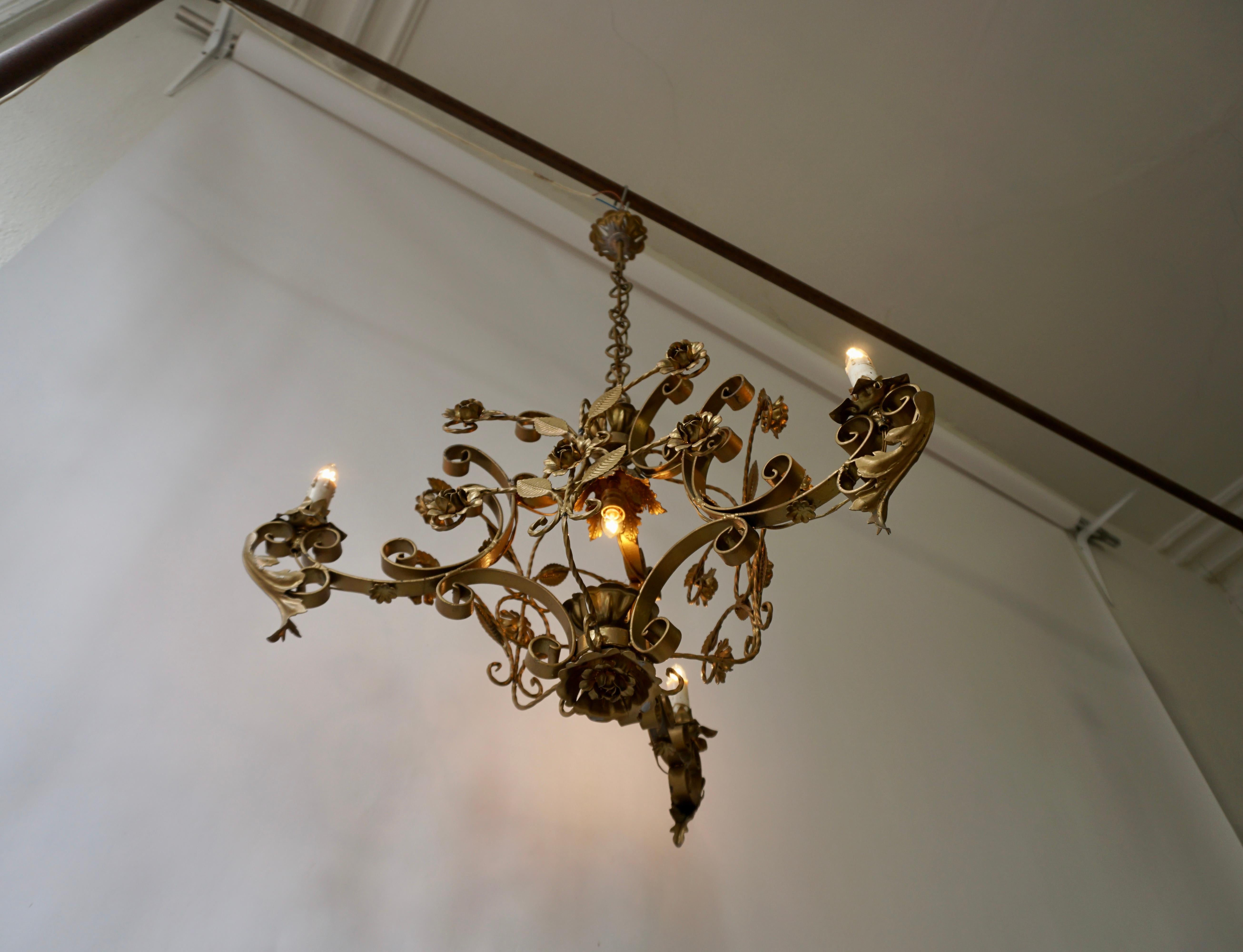 Elegant Italian Chandelier For Sale 8