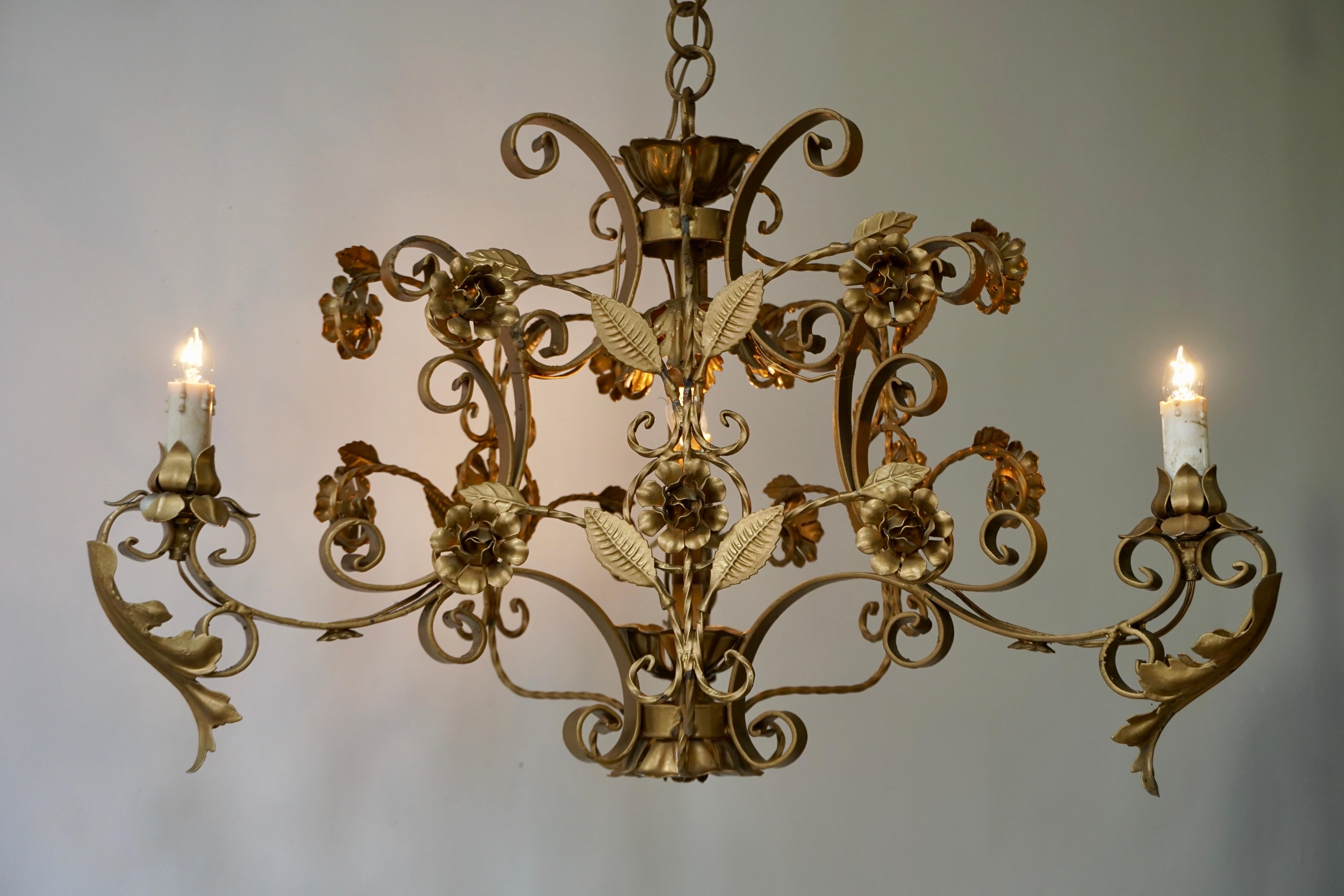 Hollywood Regency Elegant Italian Chandelier For Sale