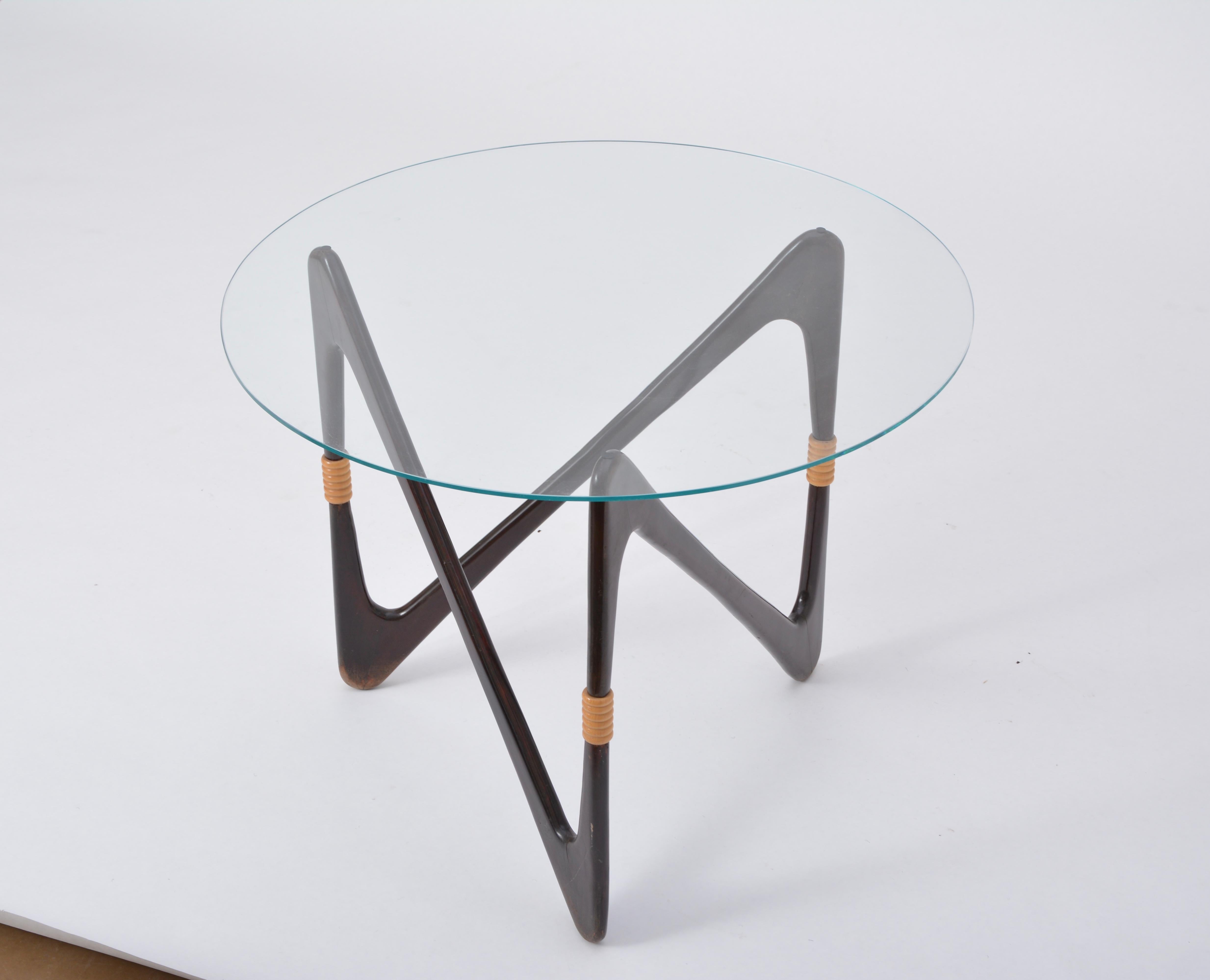 Italian Mid-Century Modern side table in the style of Cesare Lacca 1