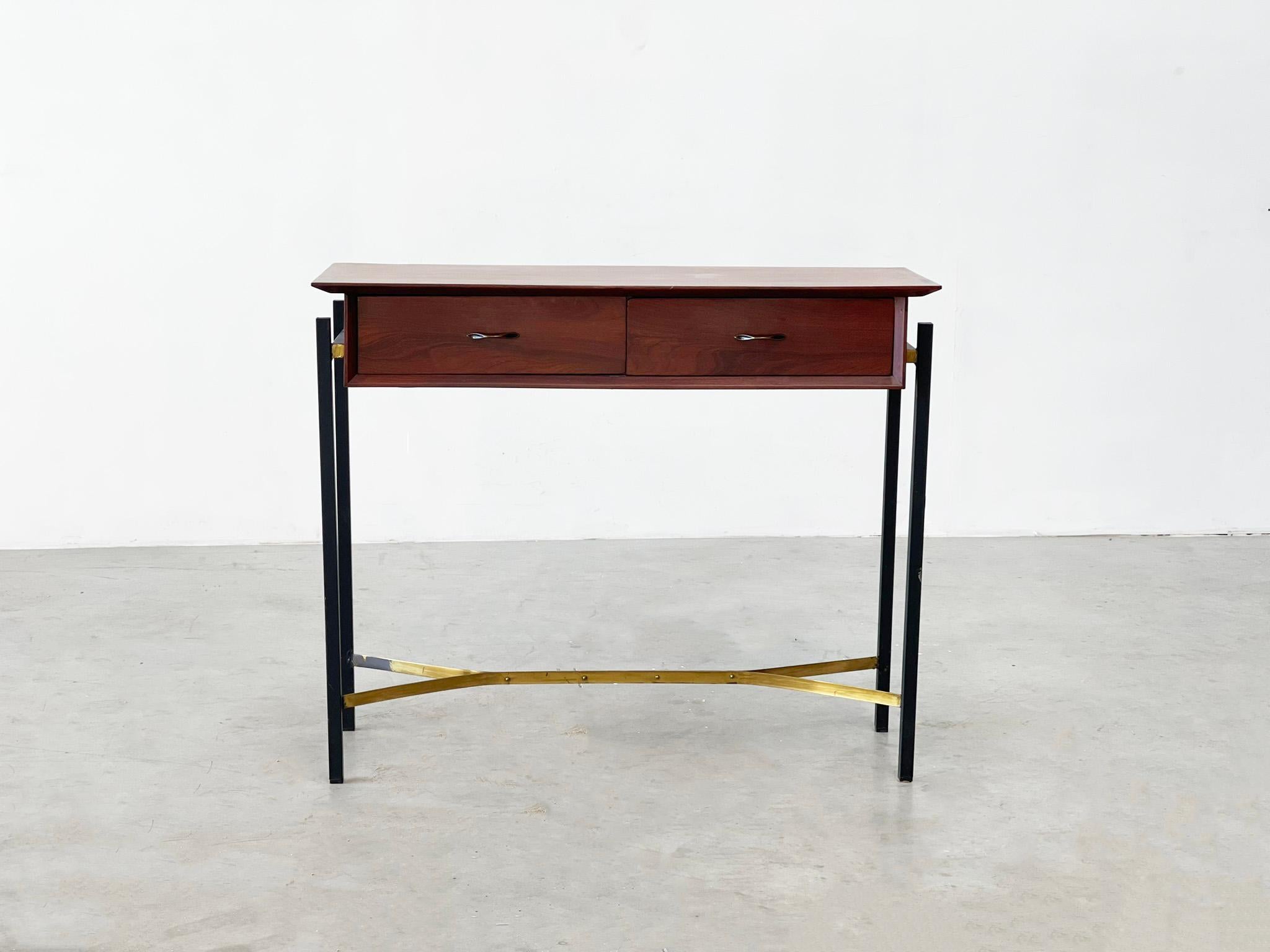 Mid-20th Century Elegant Italian console with brass details For Sale