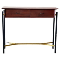 Elegante console italiana con dettagli in ottone