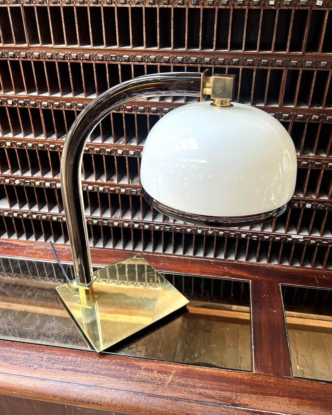 Elegante lámpara de escritorio italiana con su aplique a juego, diseñada por Venini en venta 2