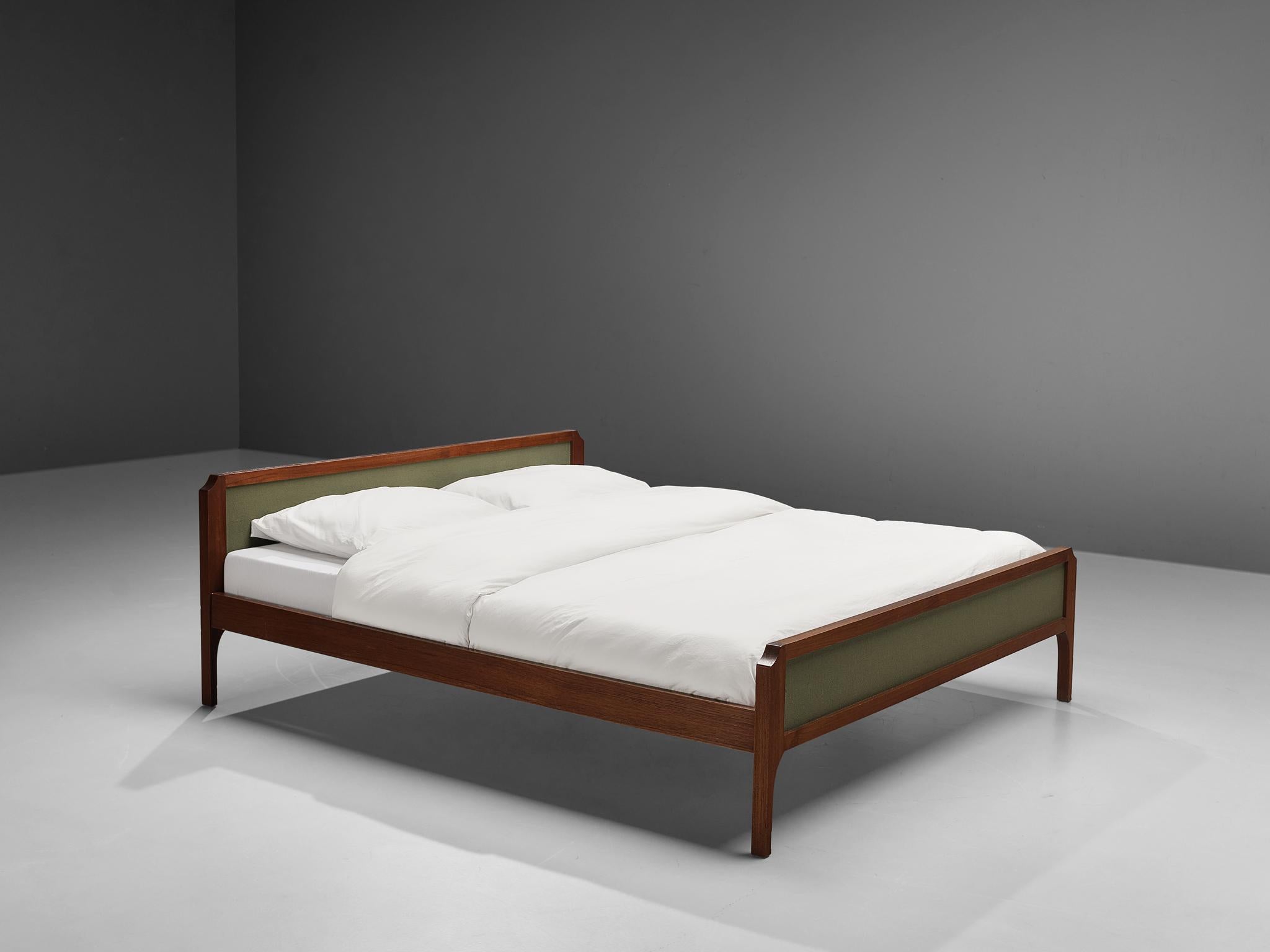 Double bed, teak, green fabric, Italy, 1950s

This double bed is characterized by a teak frame that is combined with moss green fabric. The frame shows elegant details in the way how the corners are designed or the leg flows into the board in a
