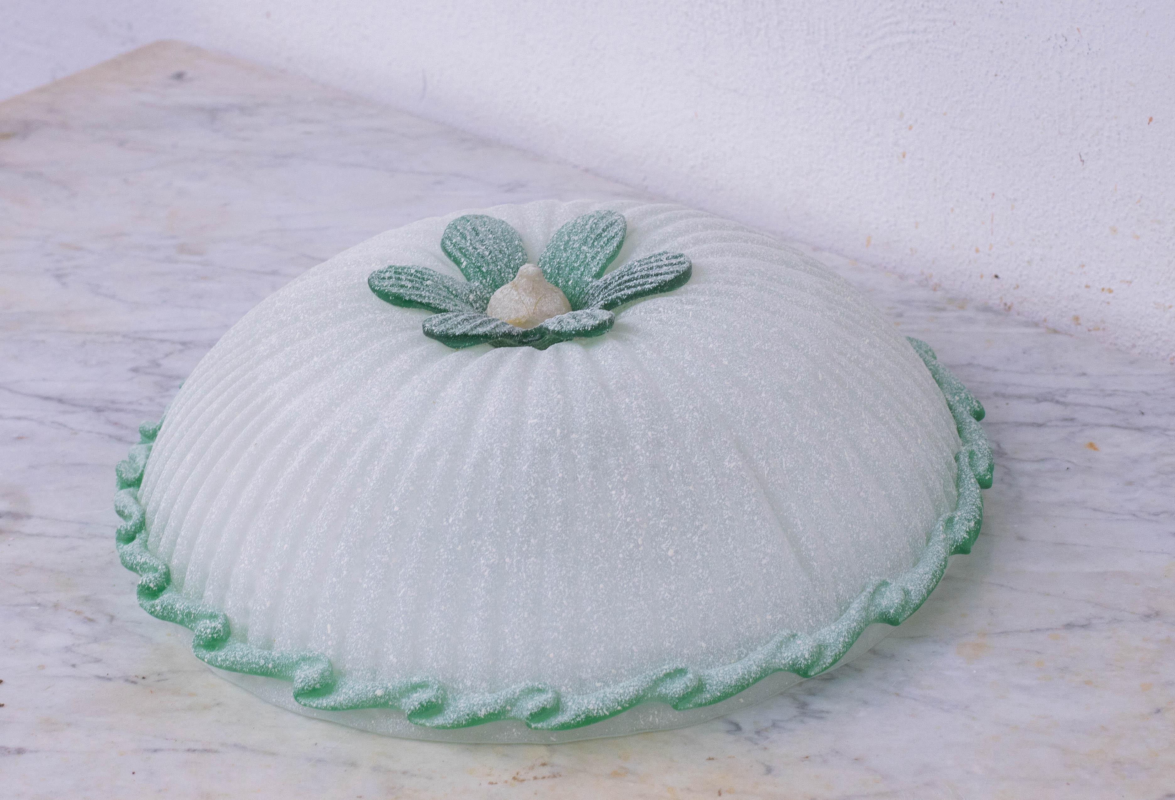 Elegant Italian Green and Murano Glass Ceiling Flower For Sale 7