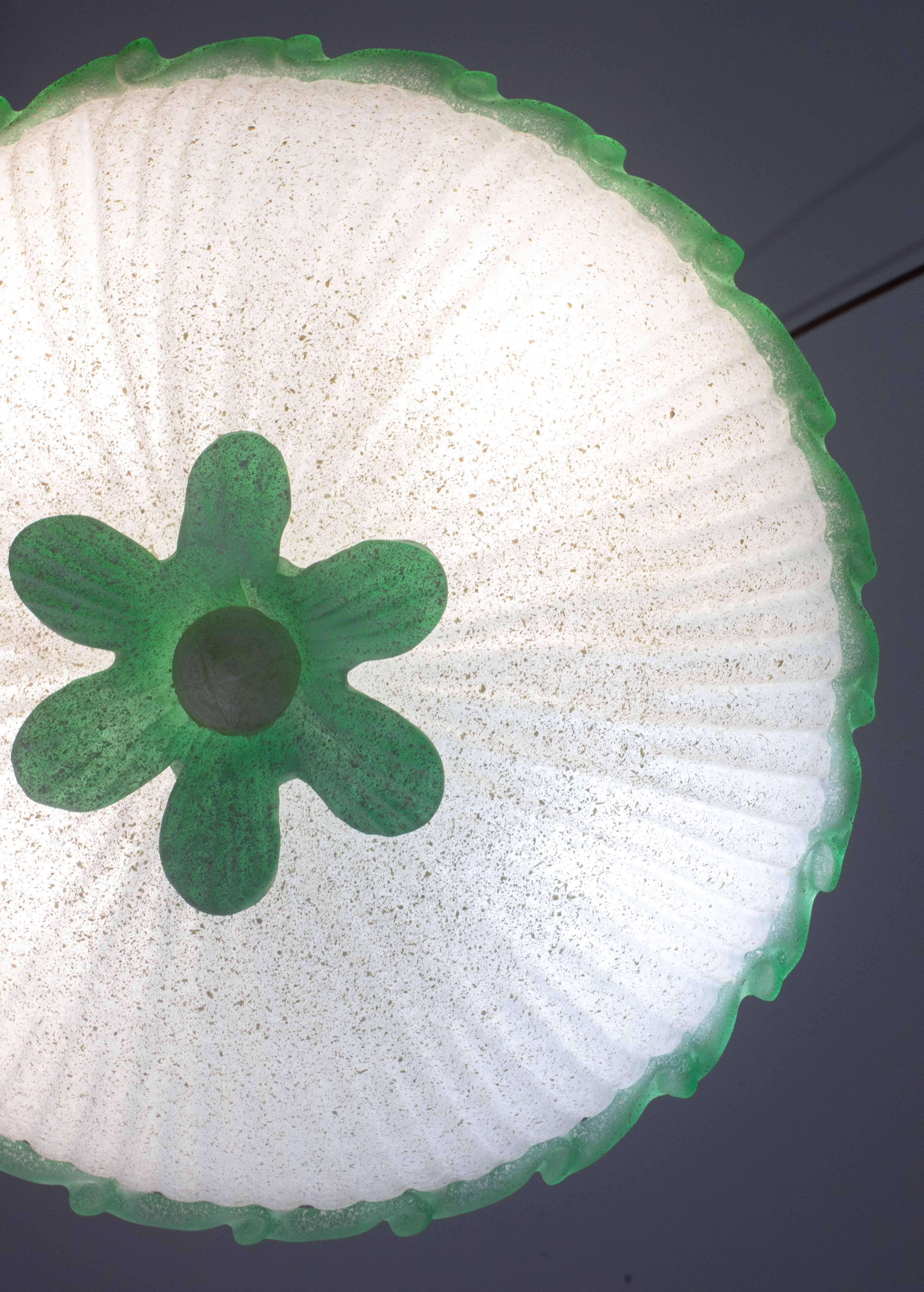 Elegant Italian Green and Murano Glass Ceiling Flower For Sale 3