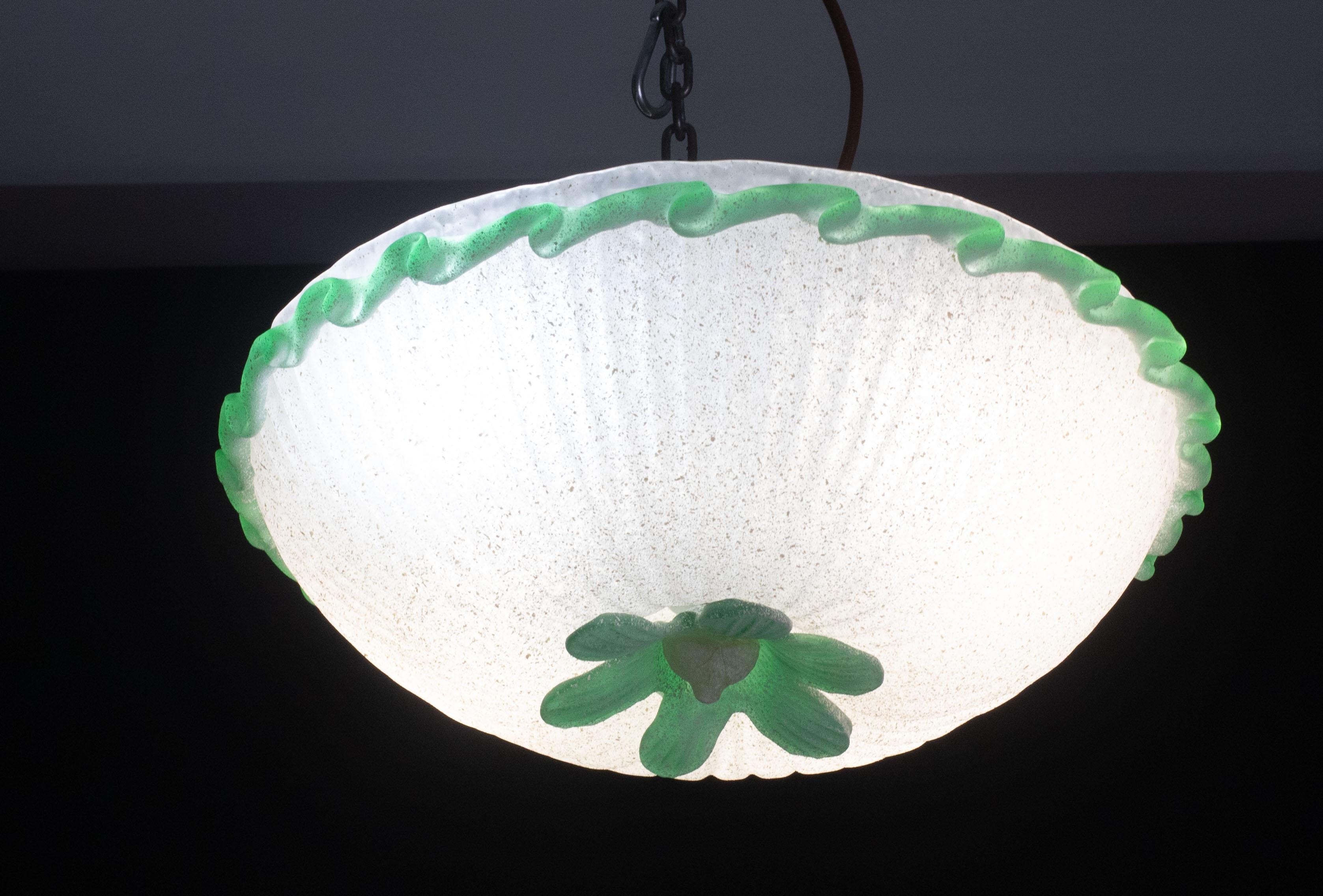 Elegant Italian Green and Murano Glass Ceiling Flower For Sale 5