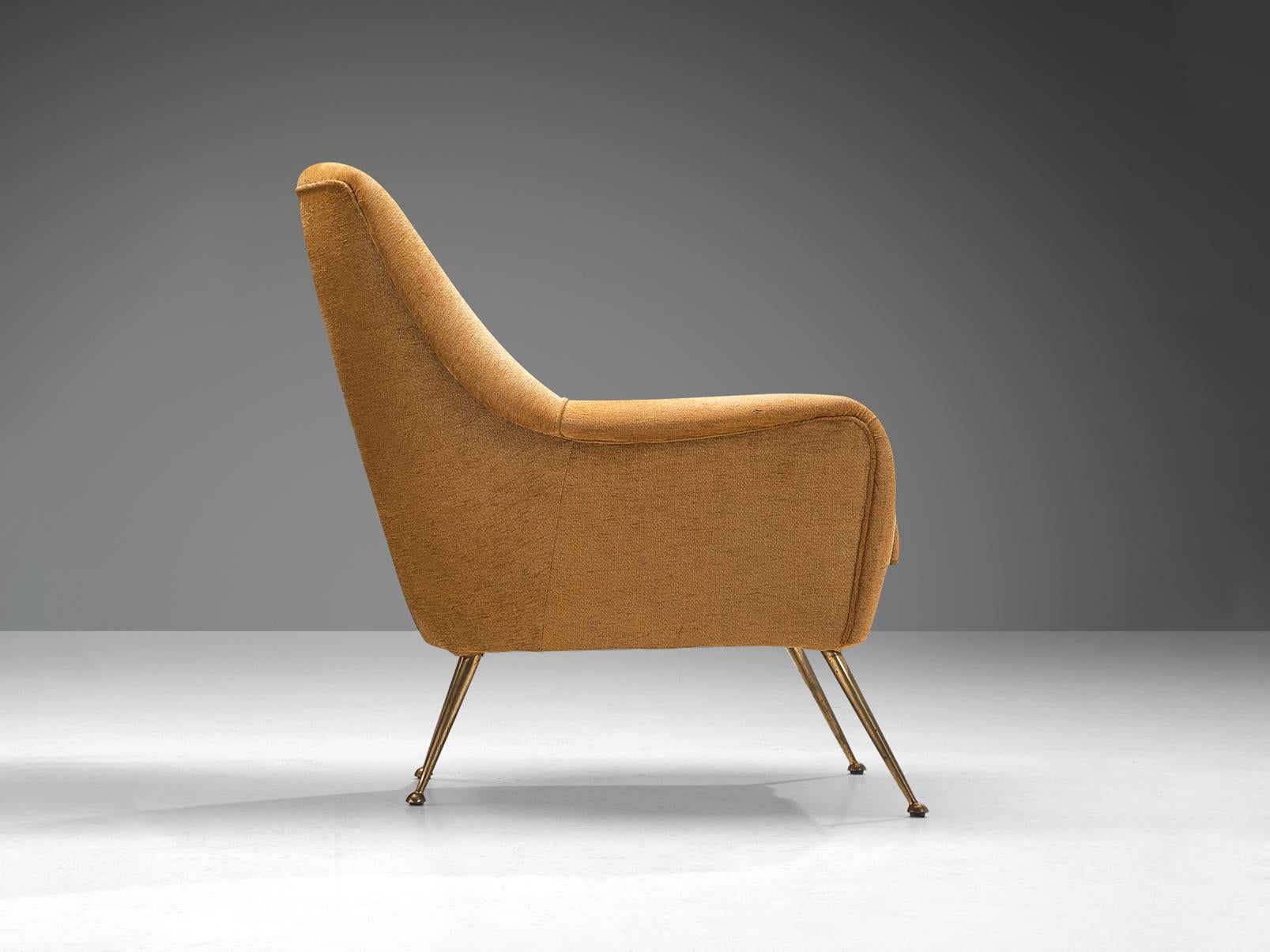 Elegant Italian Lounge Chair in Brass and Beige Camel Upholstery In Good Condition In Waalwijk, NL