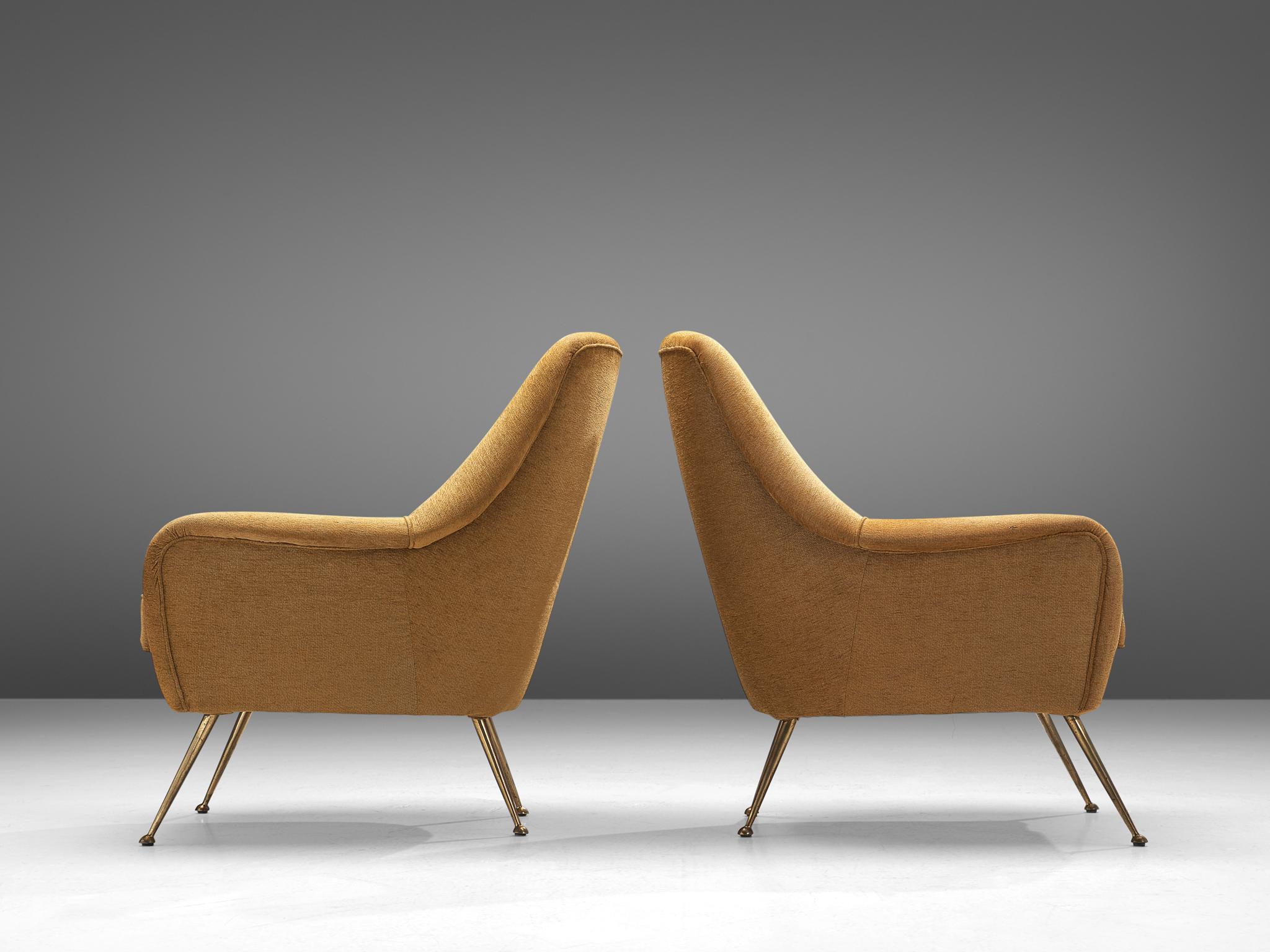 Elegant Italian Lounge Chairs in Brass and Beige Camel Upholstery  In Good Condition For Sale In Waalwijk, NL