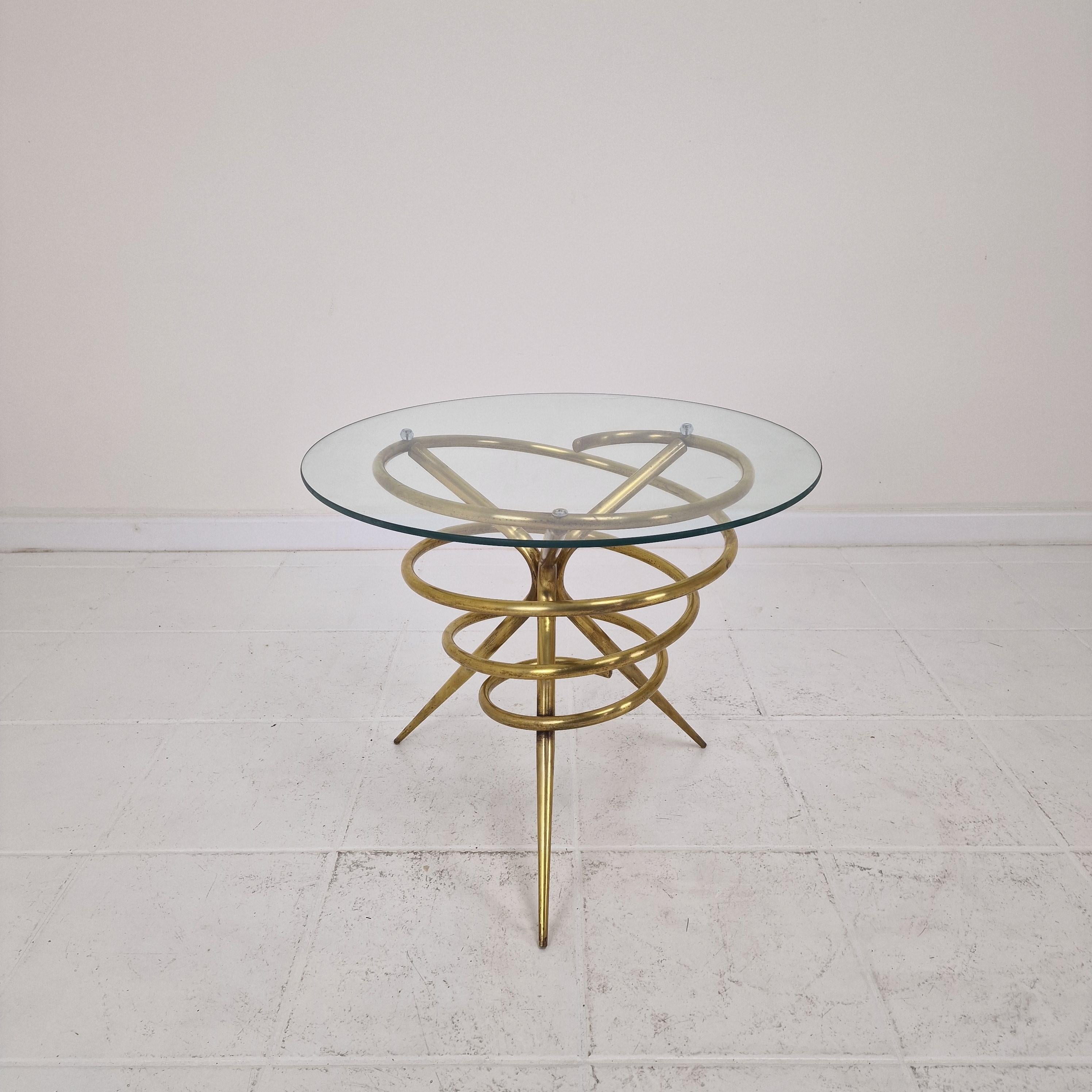 Fatto a mano Elegant Italian Mid-Century Side Table with Sculptural Brass Base, 1970's in vendita
