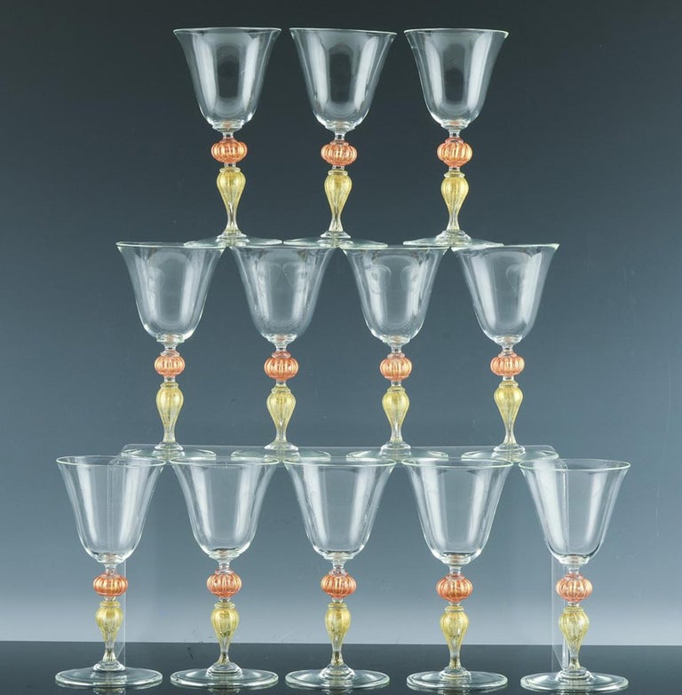 Elegantes italienisches Murano Kunstglas Weingläser-Satz von zwölf im Angebot bei 1stDibs Deutschland