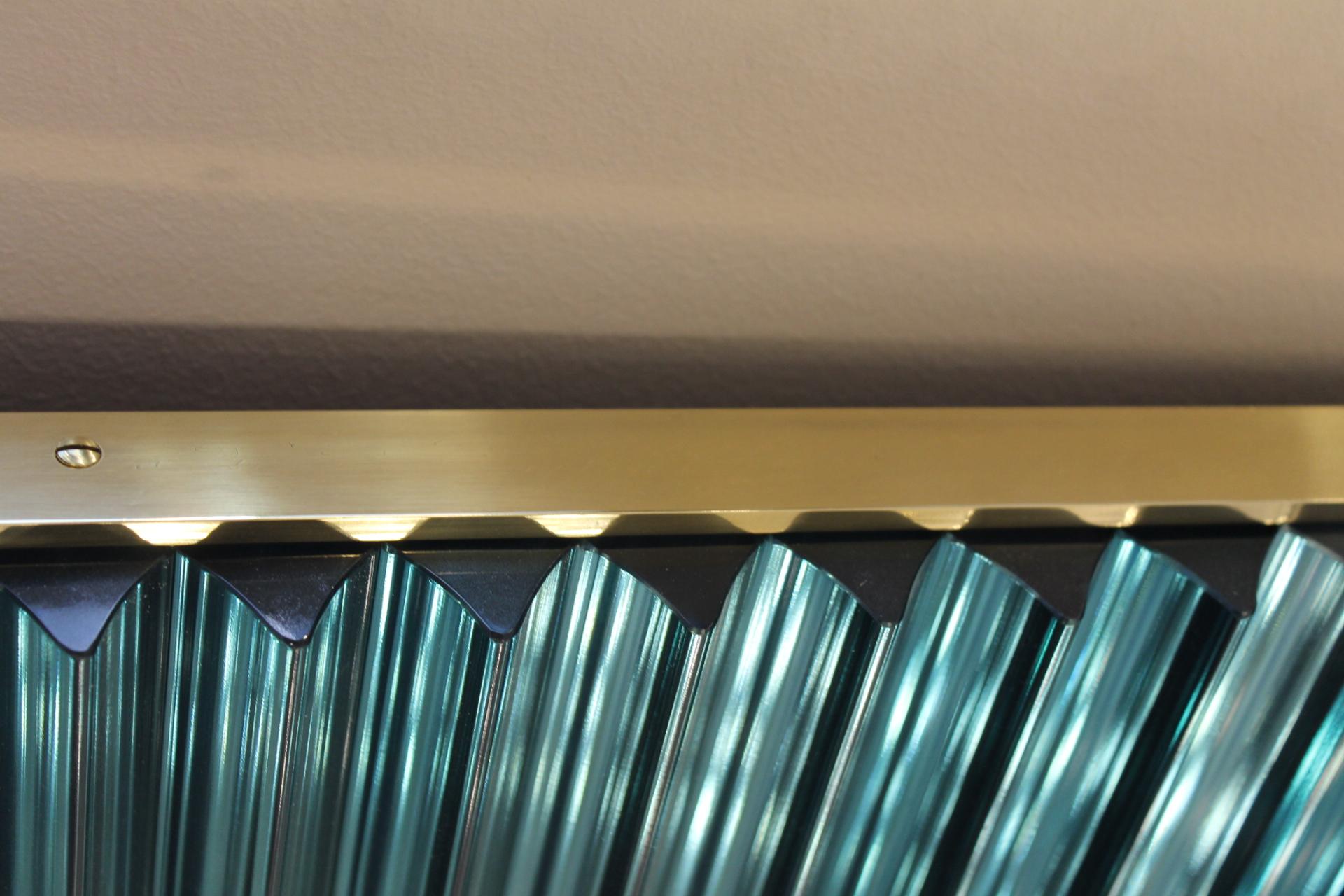 Élégant miroir et bâton italien de Murano en vente 8